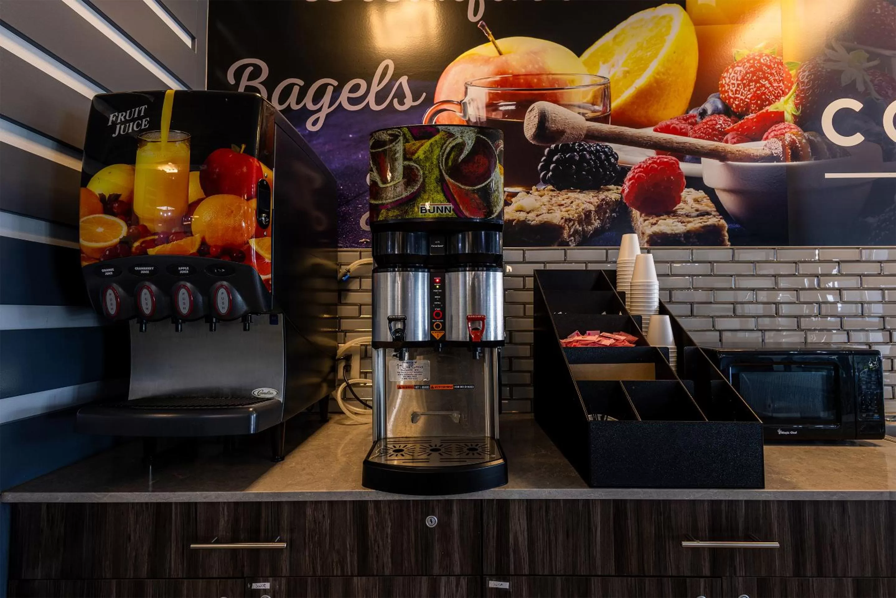 Breakfast in Coratel Inn and Suites By Jasper Saint Paul Minneapolis Inver Grove Heights