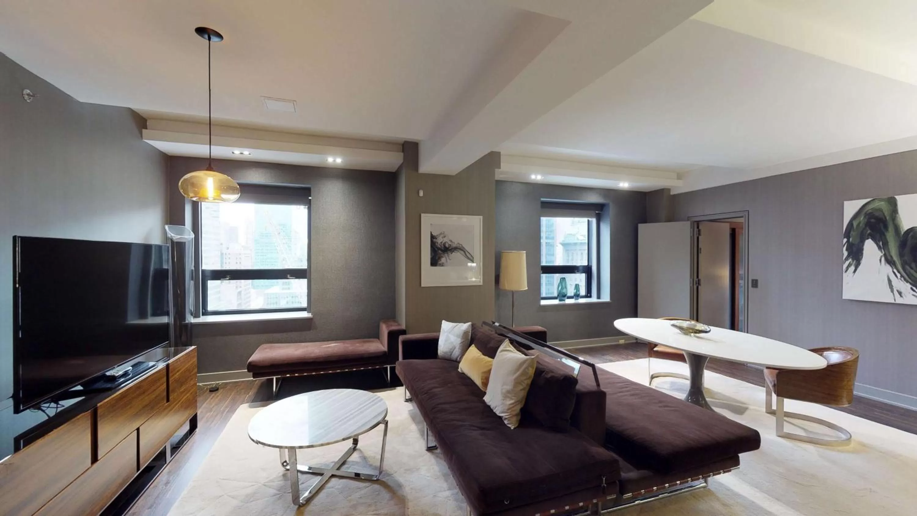 Photo of the whole room in Hyatt Grand Central New York