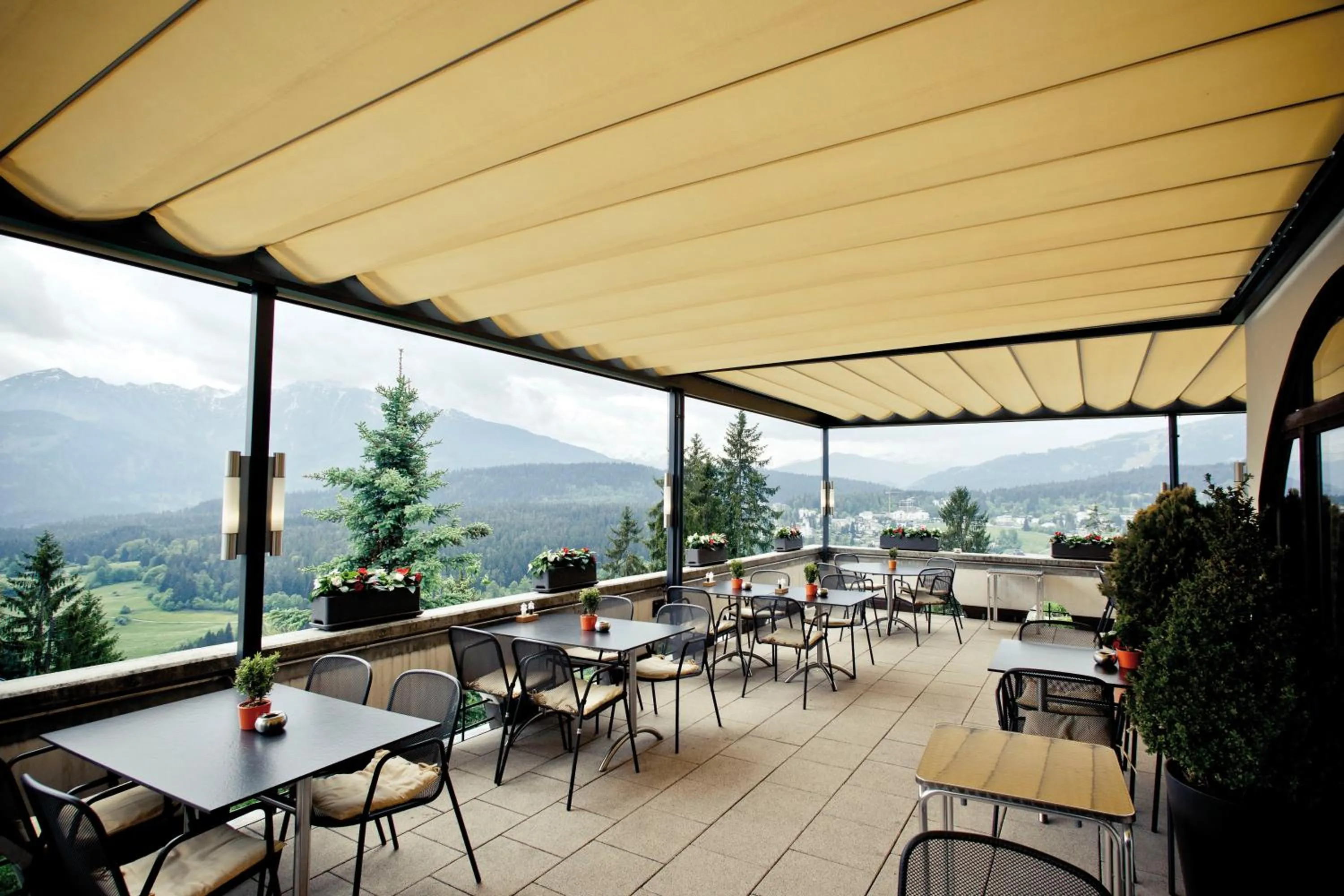 Restaurant/places to eat in FidazerHof