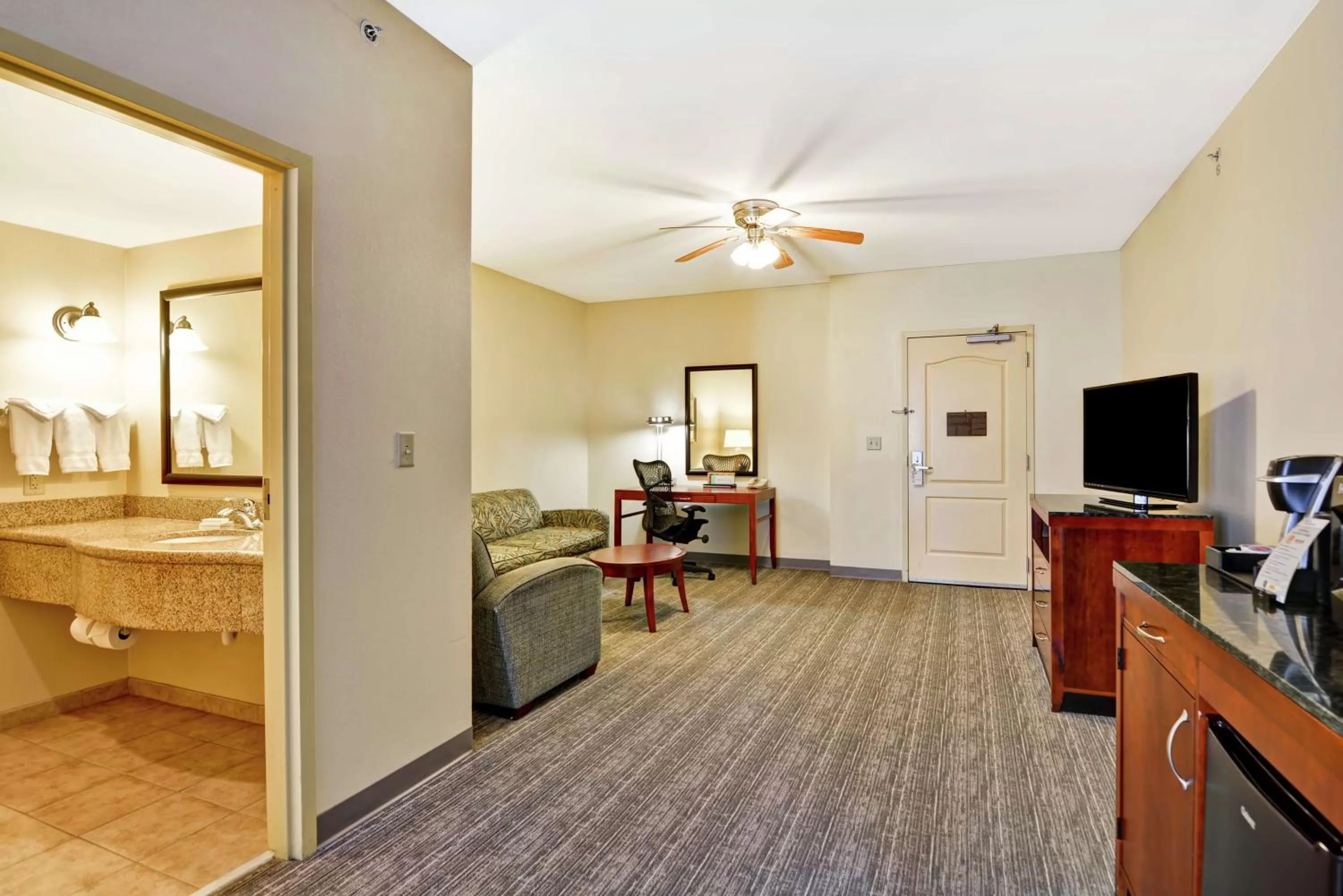 Bedroom, Bed in Hilton Garden Inn Conway