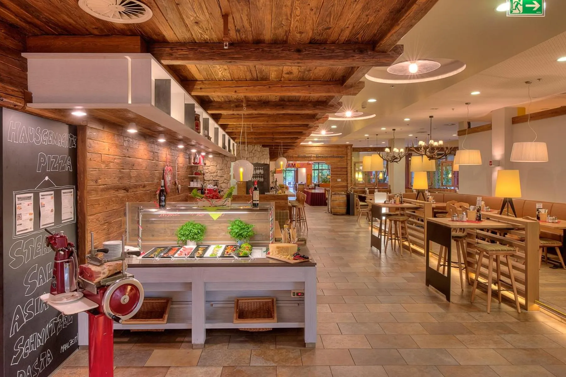 Restaurant/places to eat in Best Western Hotel am Walserberg