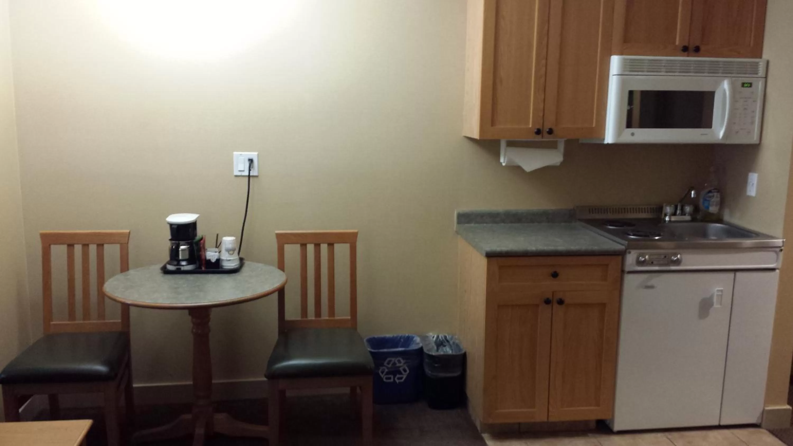 Kitchen or kitchenette in Days Inn & Suites by Wyndham West Edmonton