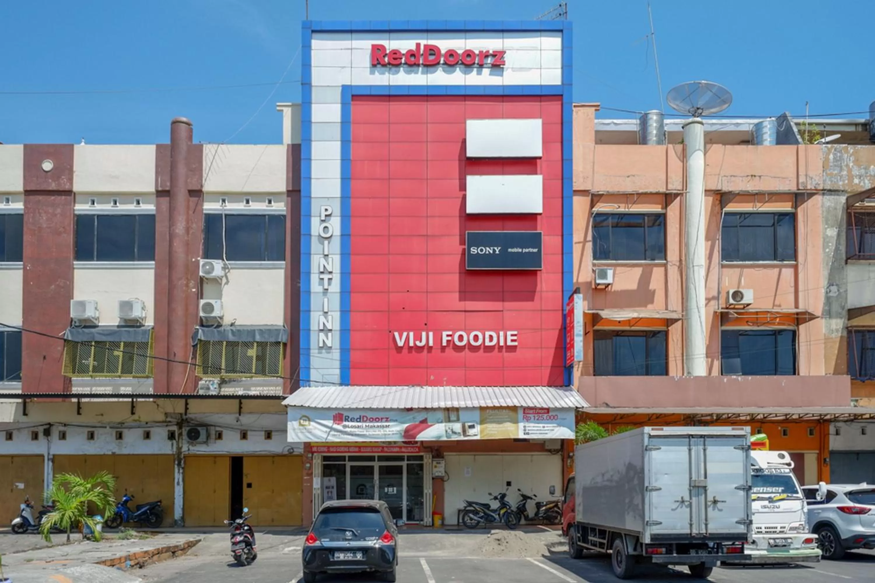 Property building in RedDoorz Plus @ Losari Makassar
