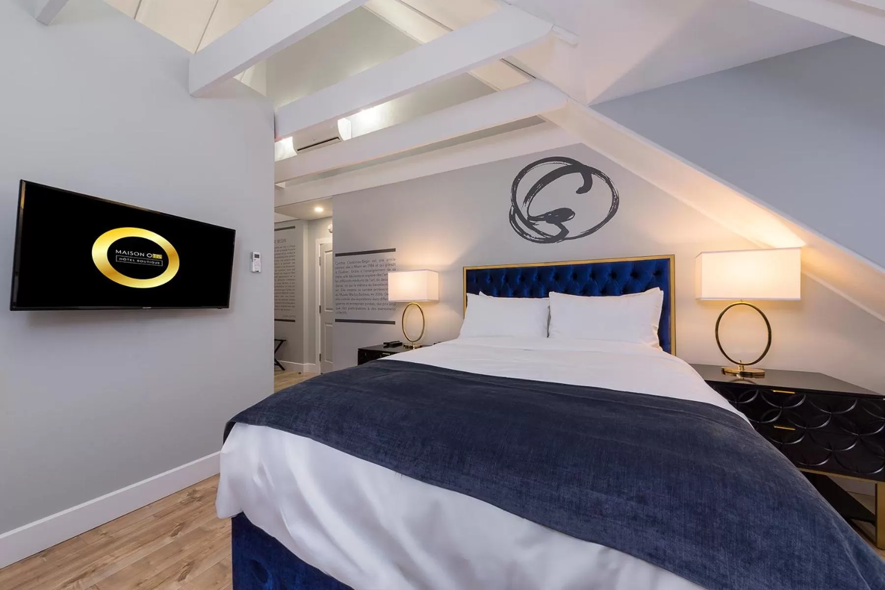 Bedroom, Bed in Maison Otis