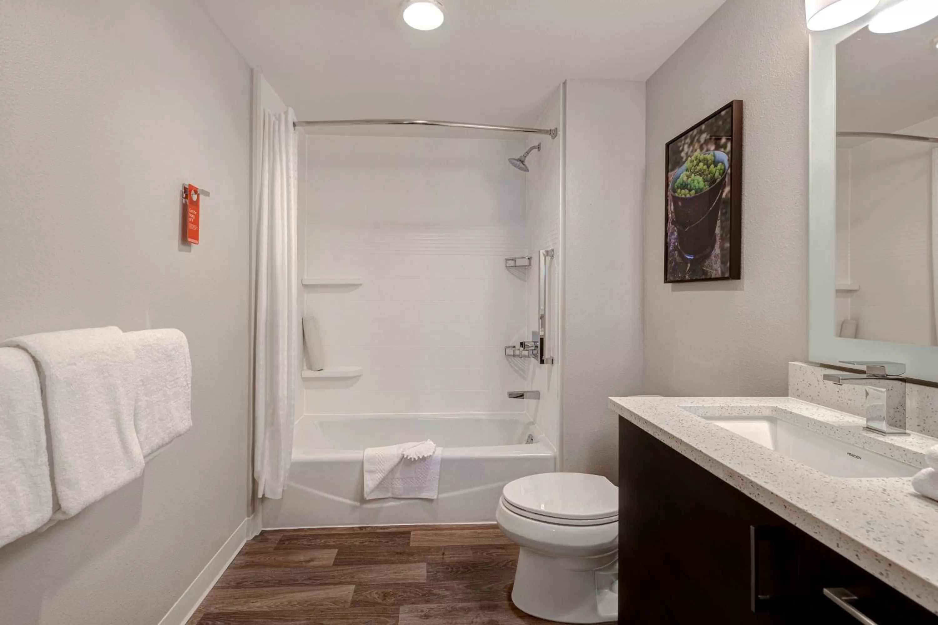 Bathroom in TownePlace Suites by Marriott San Luis Obispo