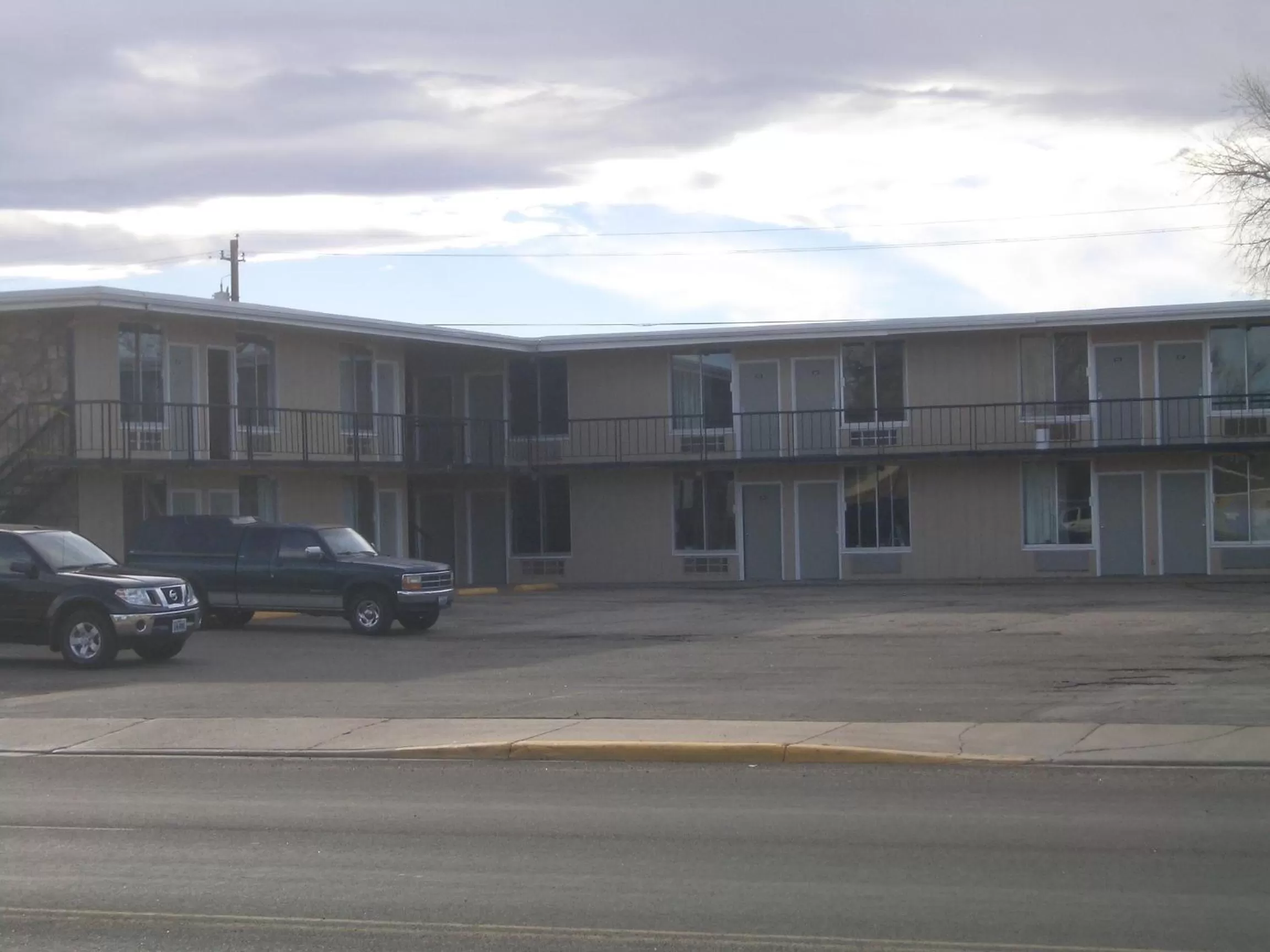 Property building in Laramie Valley Inn