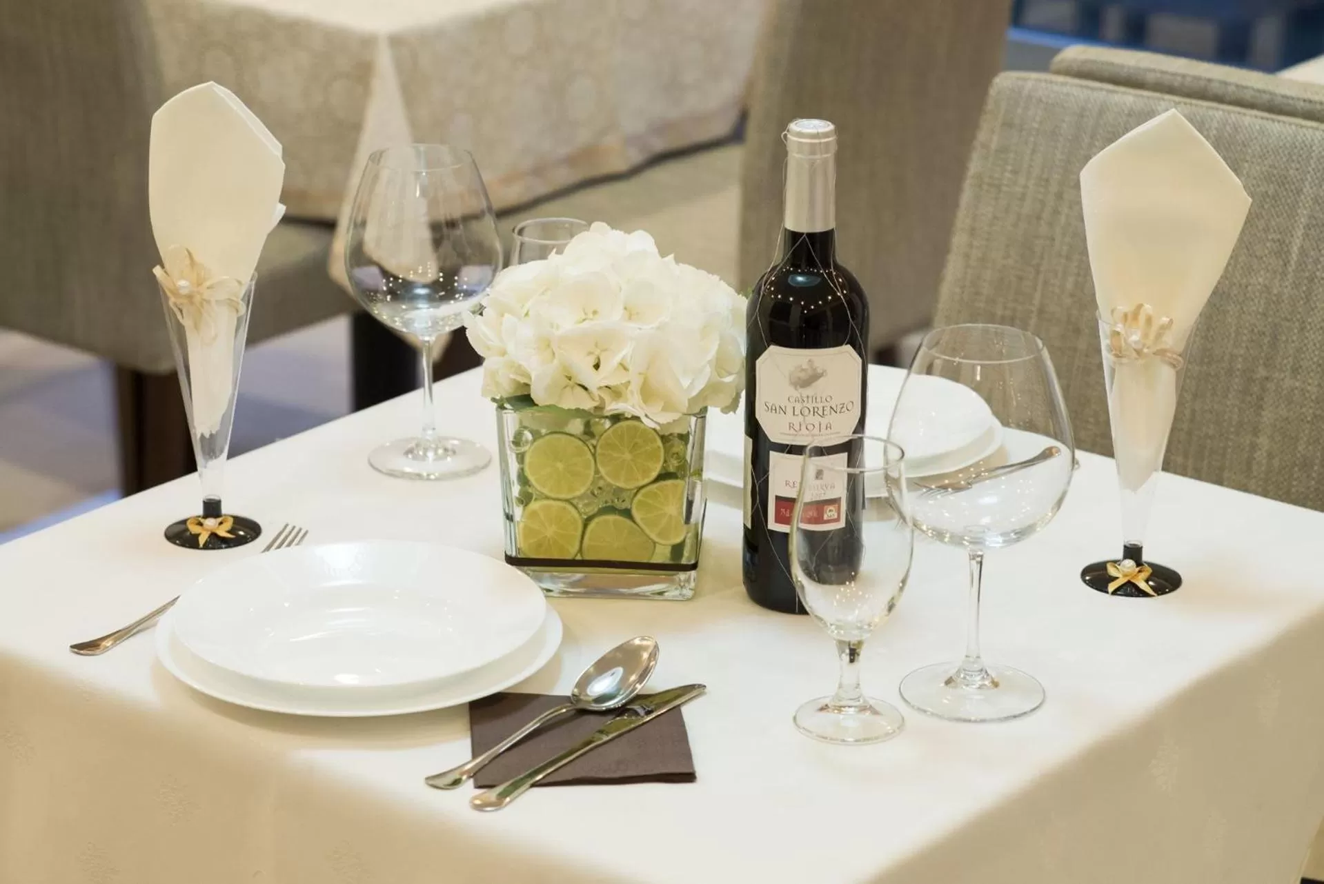 Restaurant/places to eat in Garni Hotel Central Lux