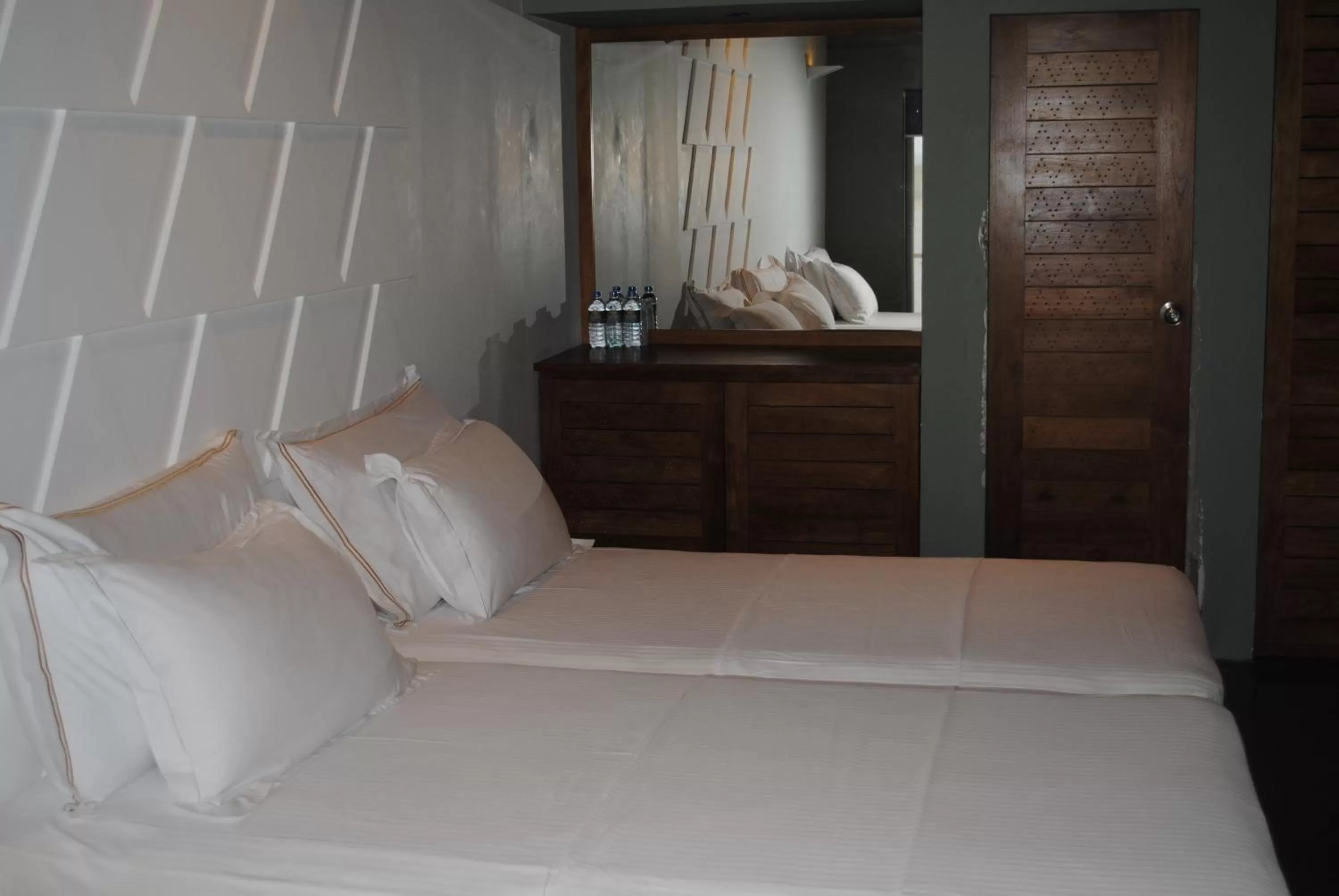 Photo of the whole room, Bed in Lavendish Lake Giritale - Former Giritale Hotel