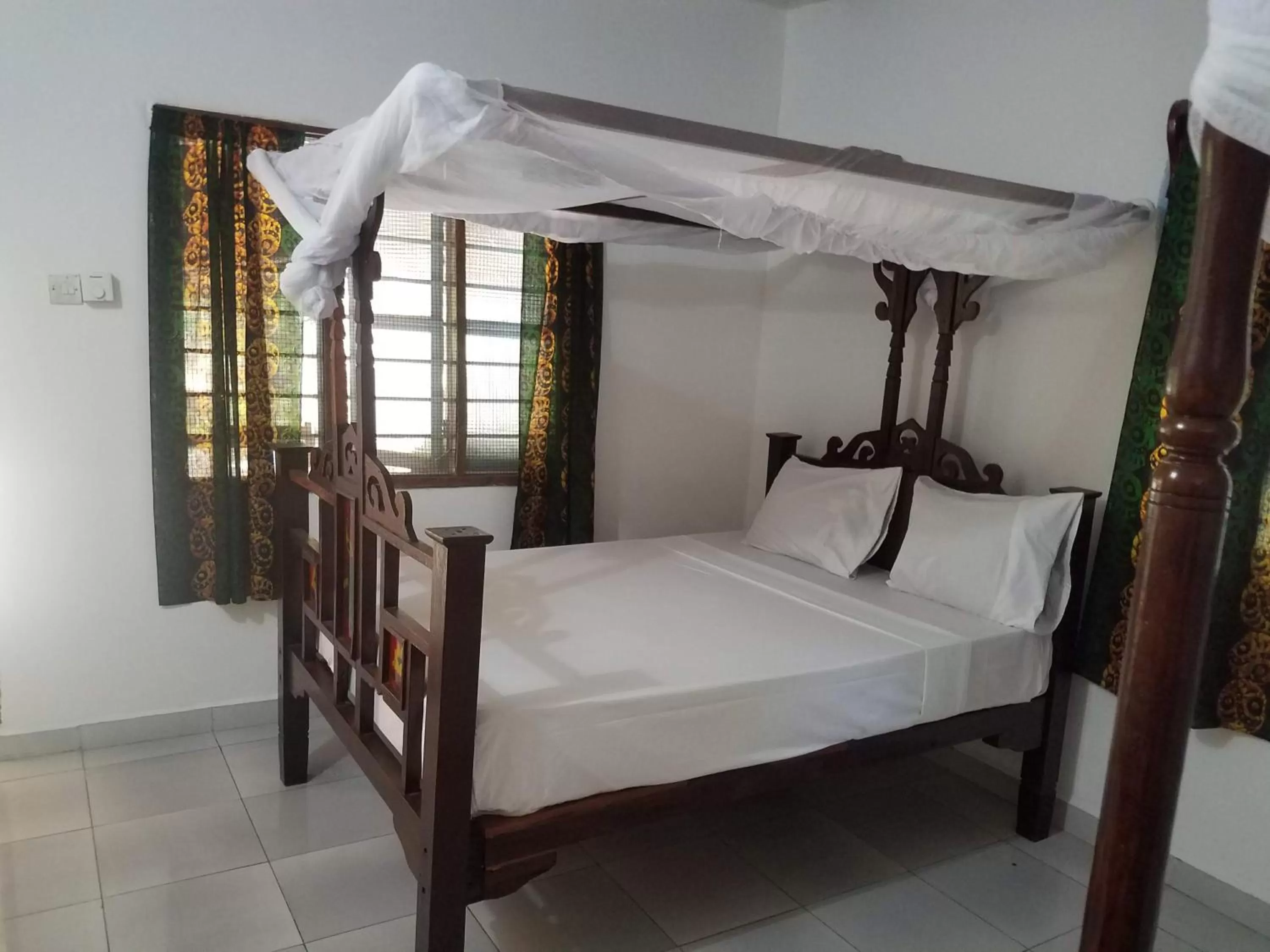 Baraka Aquarium Bungalows