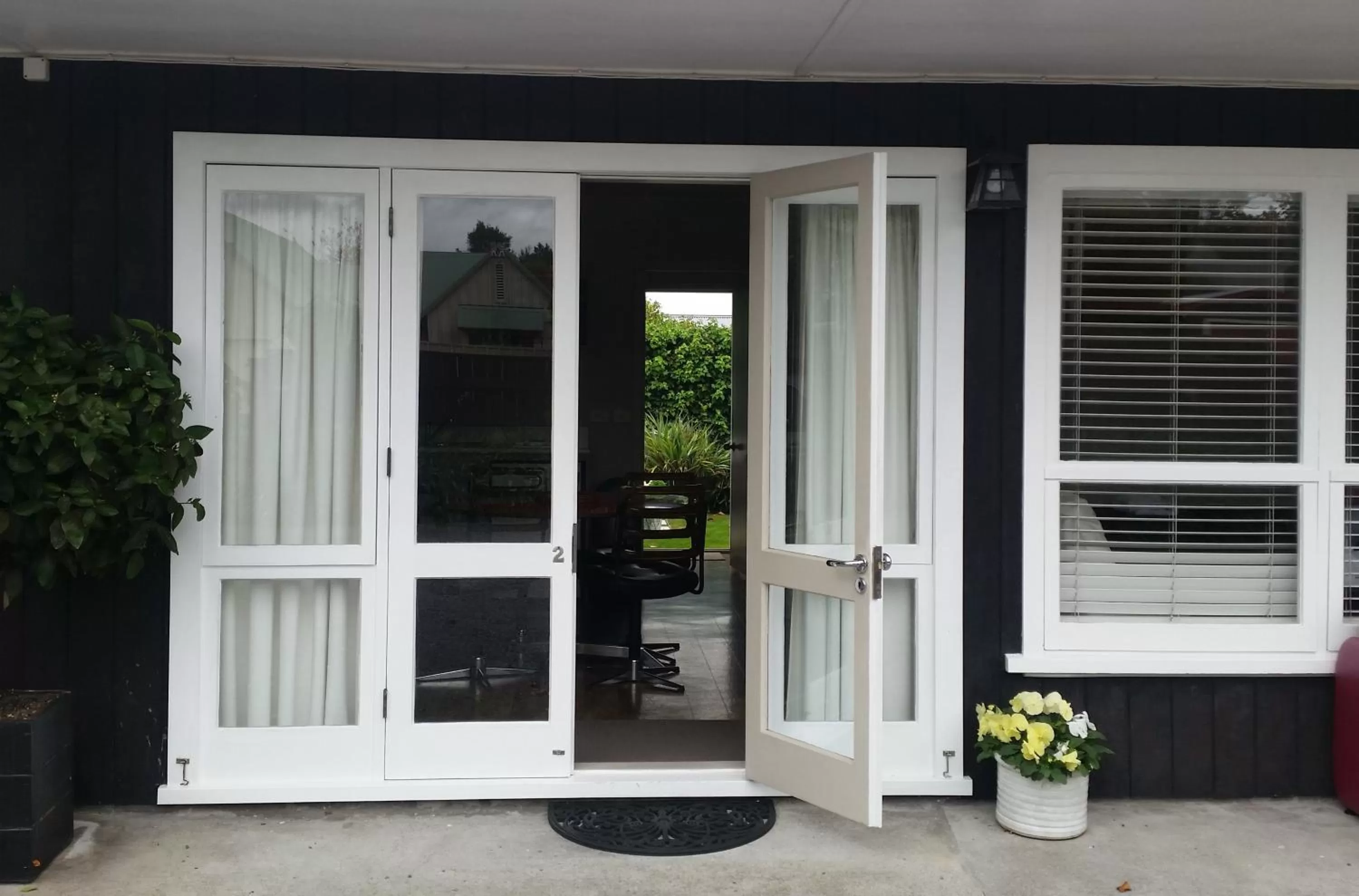 Balcony/Terrace in The Lake Motel