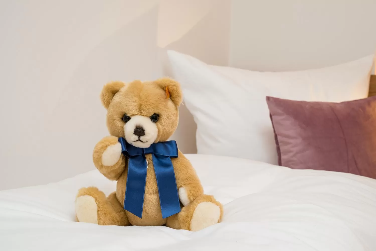 children, Bed in Hotel Obermaier