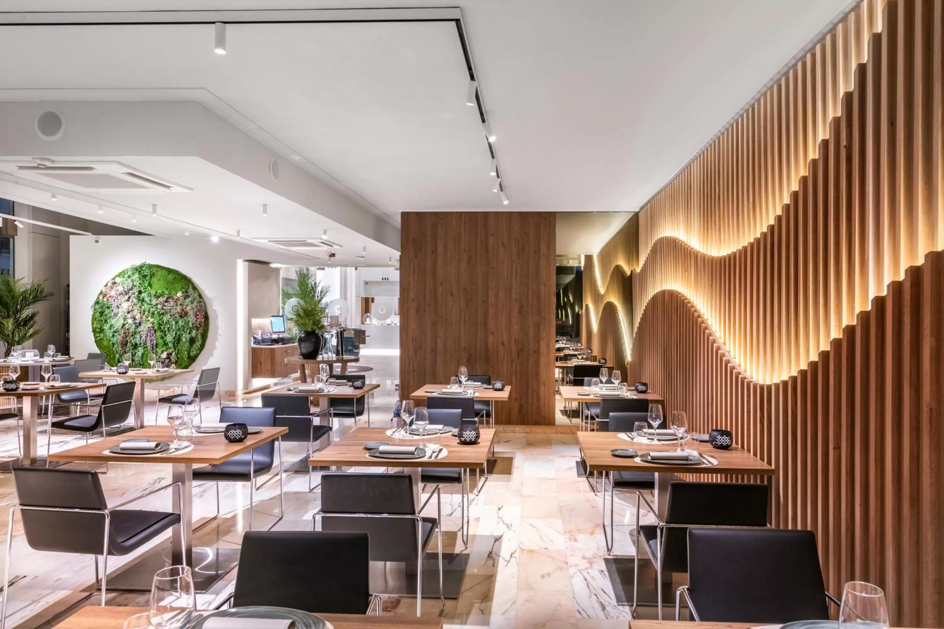 Restaurant/places to eat in Salles Ciutat del Prat Barcelona Airport