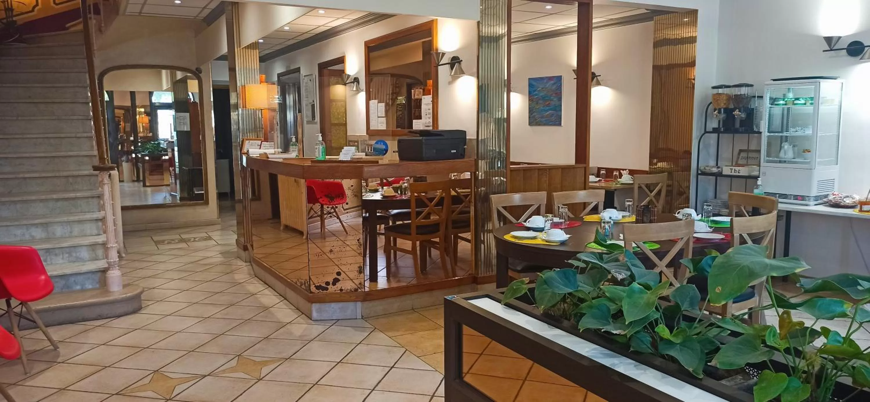 Lobby or reception in Au Nouvel Hôtel