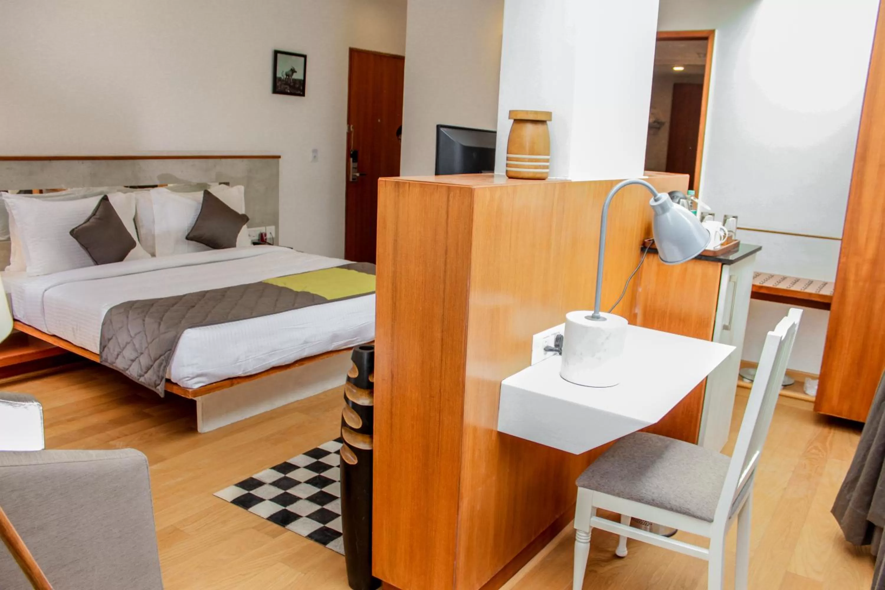 View (from property/room), Bed in Shivas Gateway