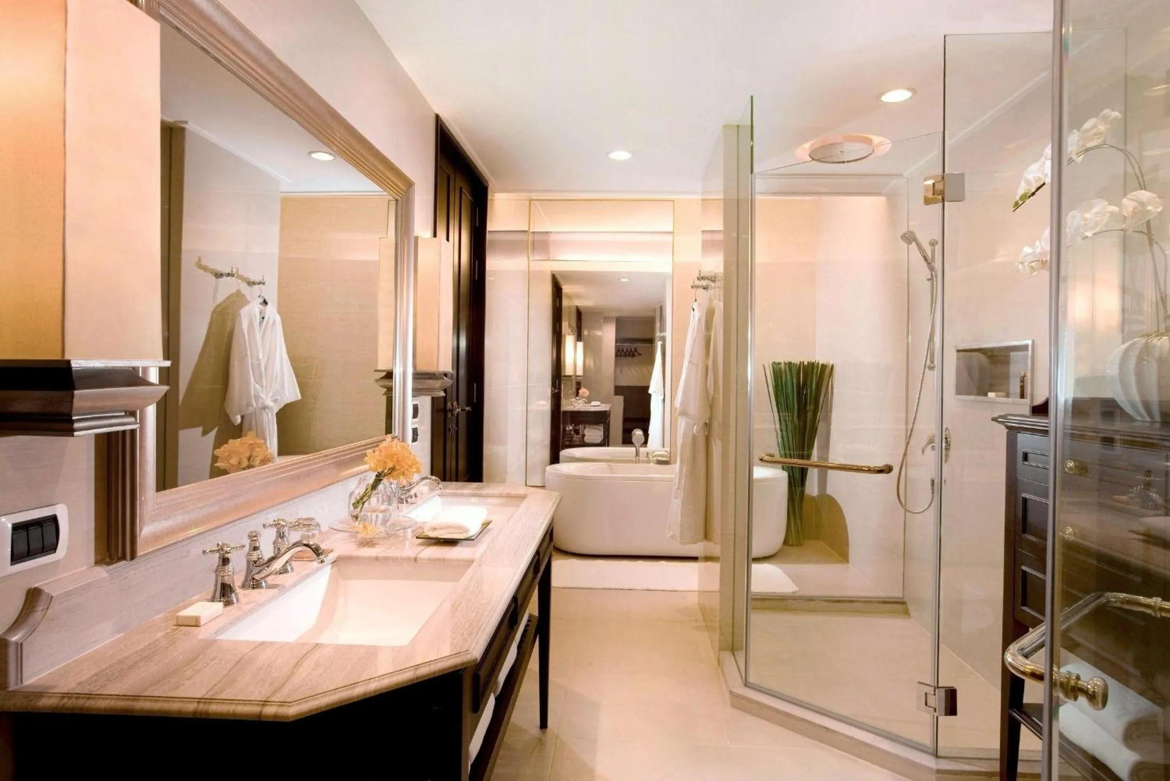 Bathroom in Dusit Thani Pattaya