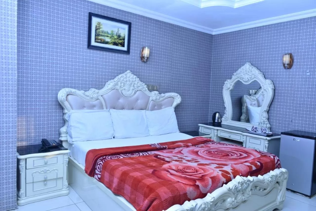 Bed in World Class Hotel & Apartments