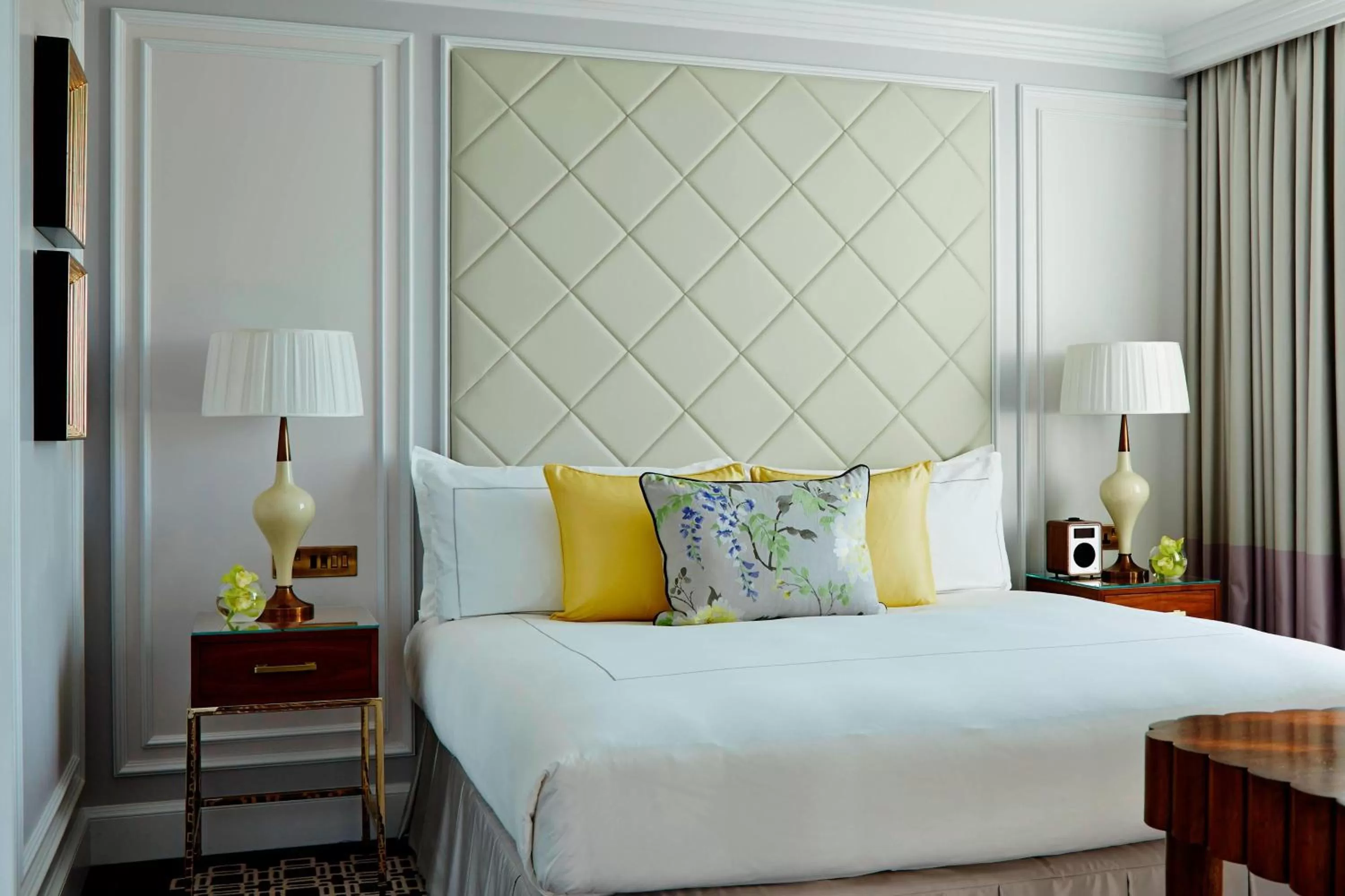 Photo of the whole room, Bed in London Marriott Hotel Park Lane