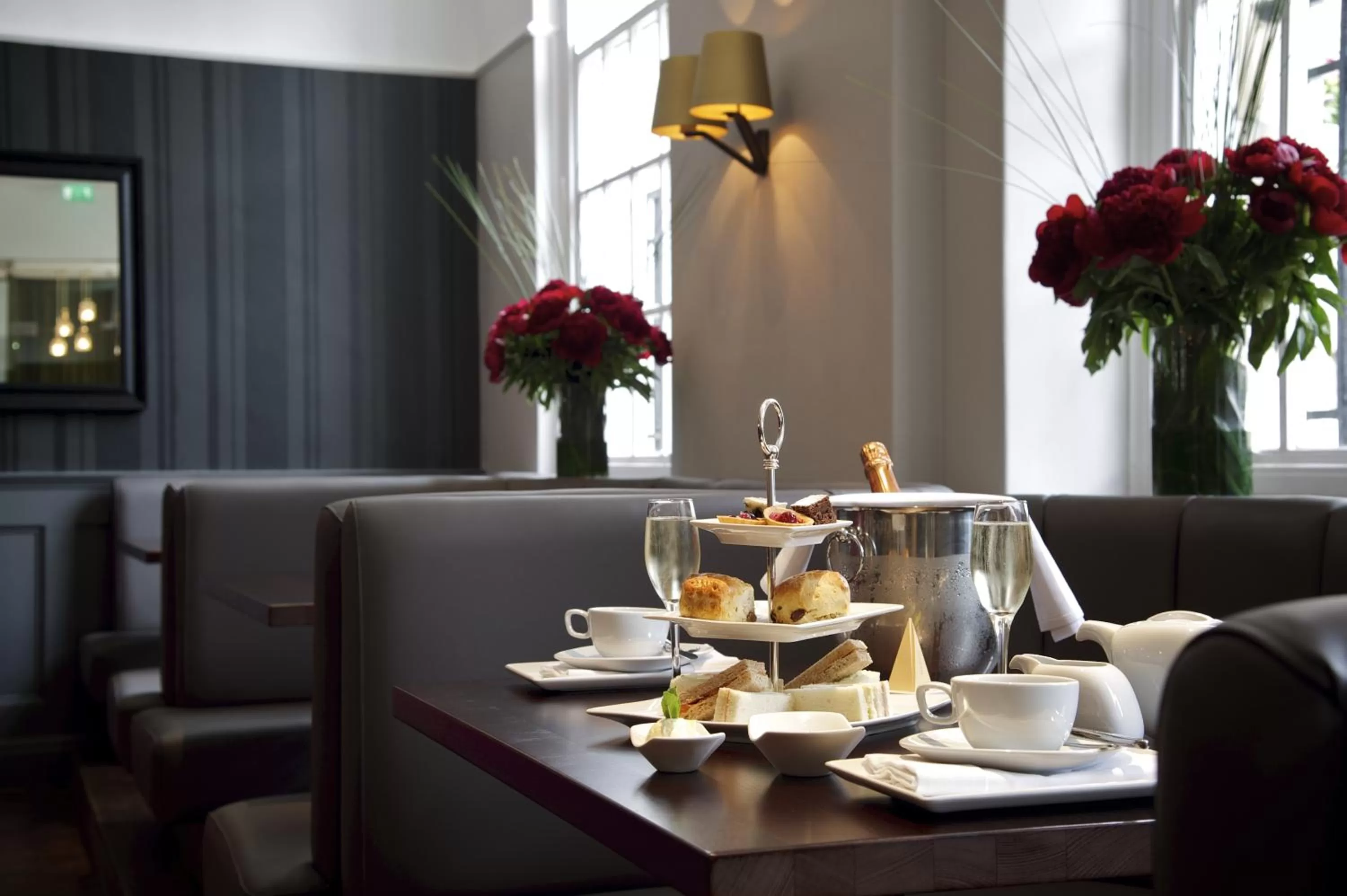 Food close-up in London Bridge Hotel