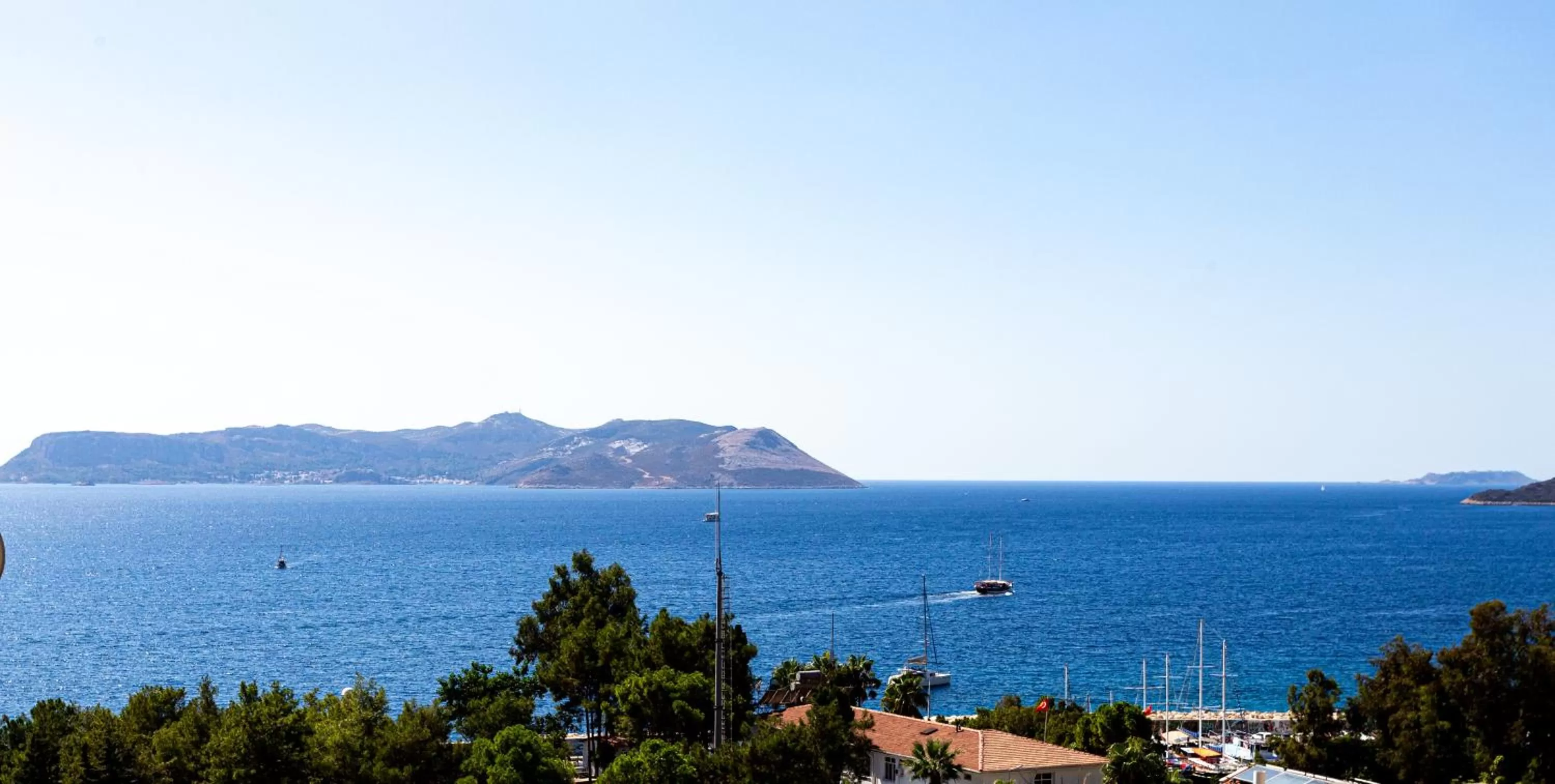 Property building in Cedrus Suites