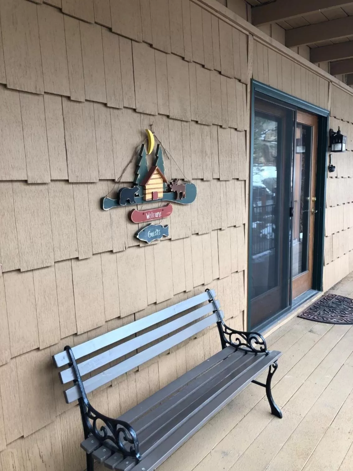 4 Seasons Inn on Fall River