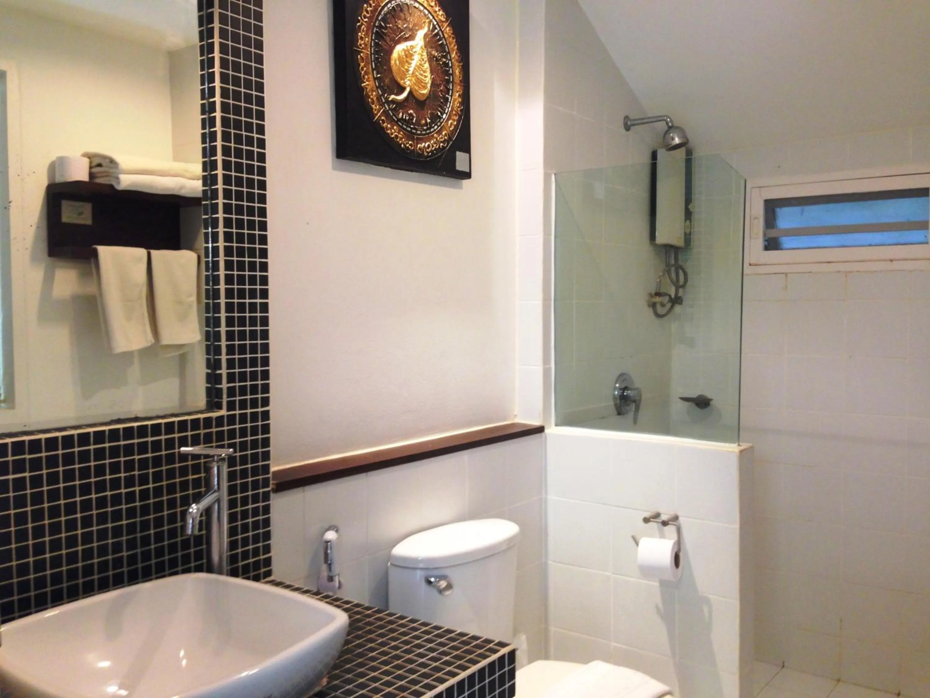 Bathroom in Evergreen Resort