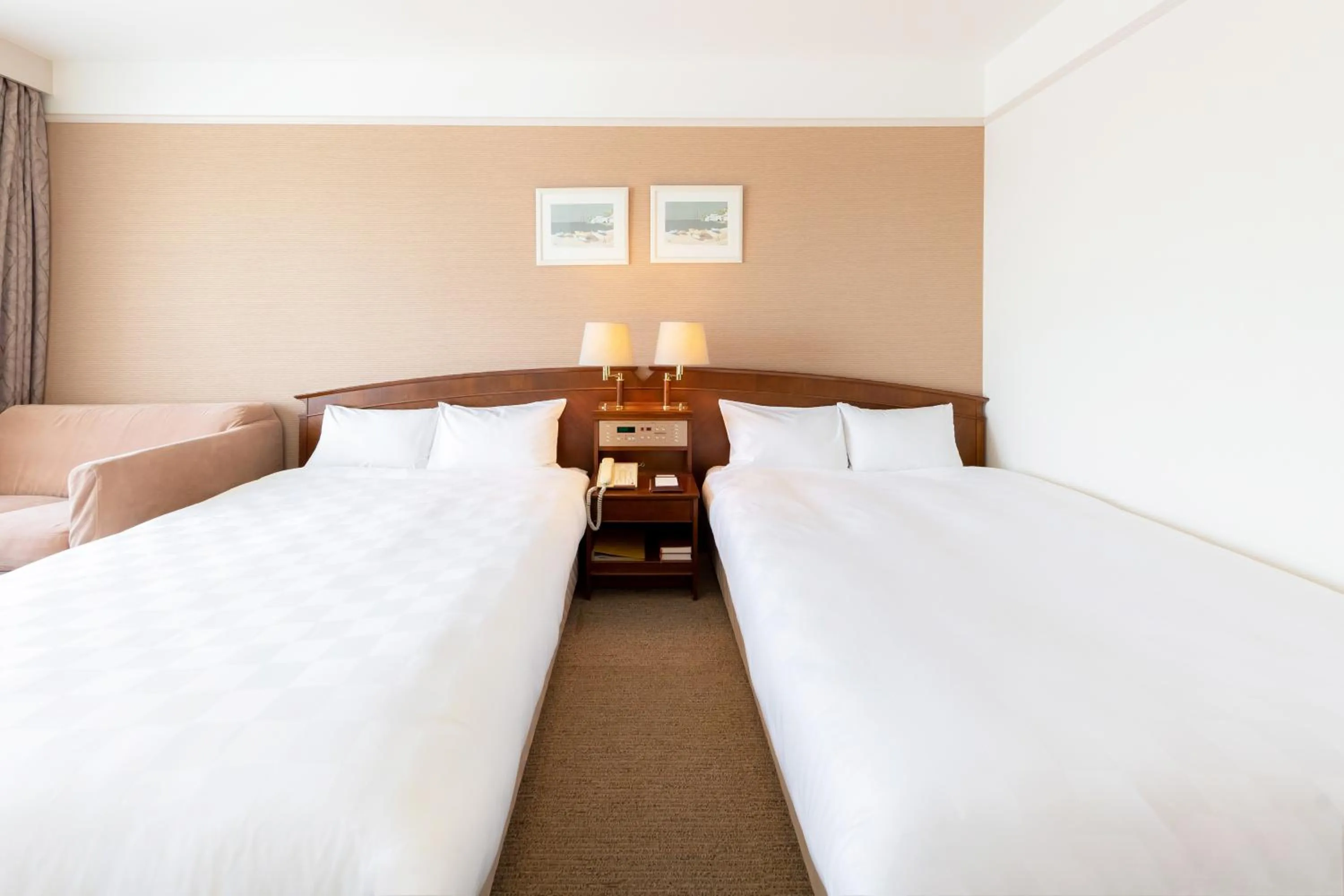 Bed in Bellevue Garden Hotel Kansai International Airport