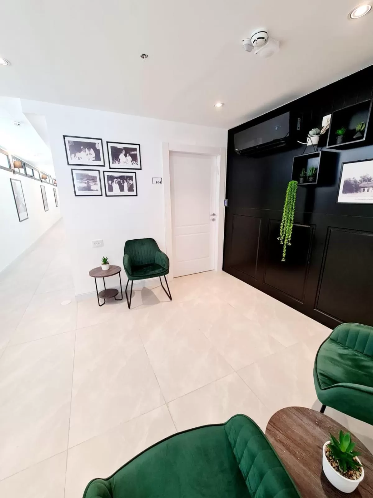 Lobby or reception in Unique Hotel Ashdod