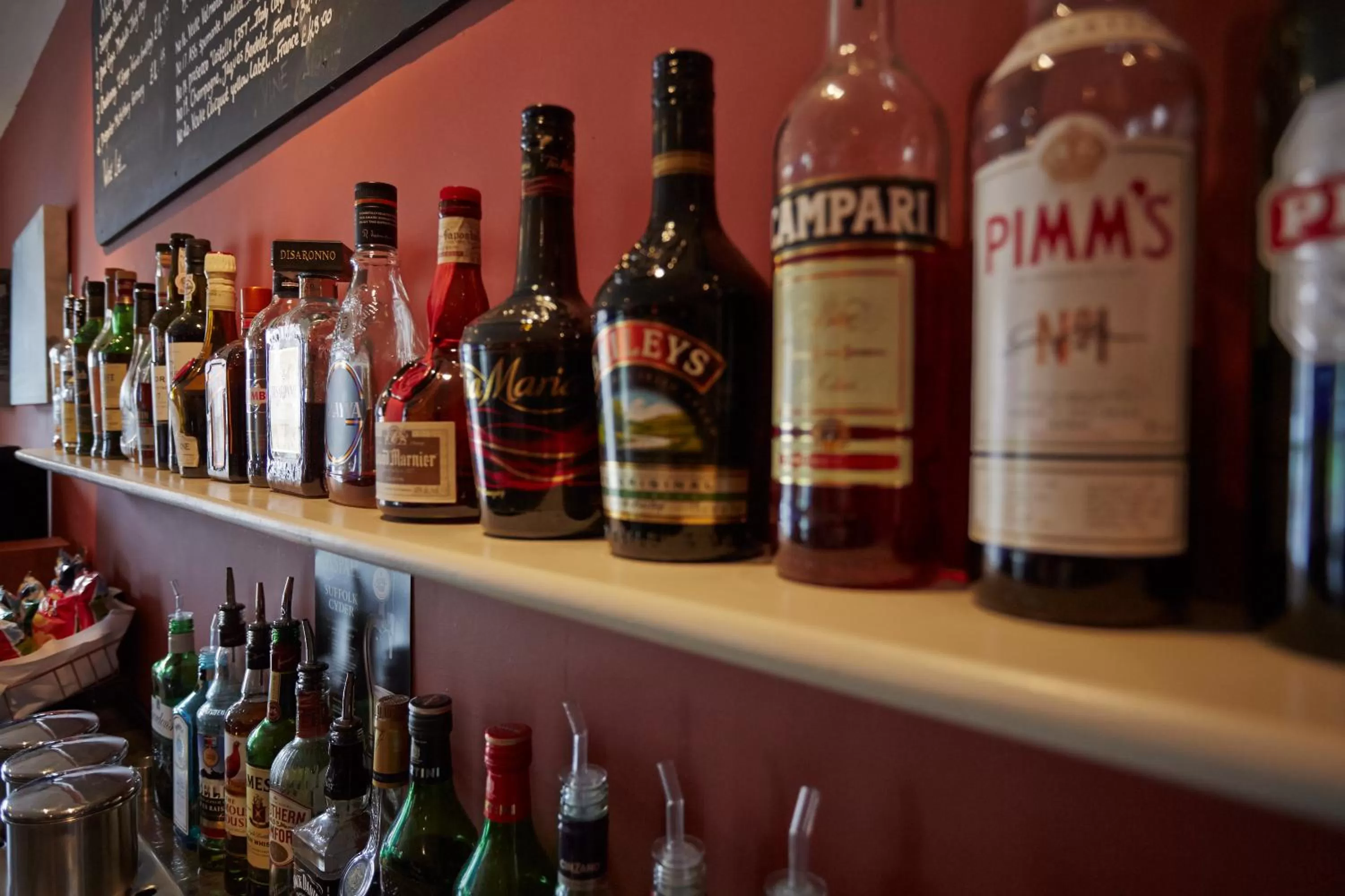 Lounge or bar in Best Western The George Hotel, Swaffham