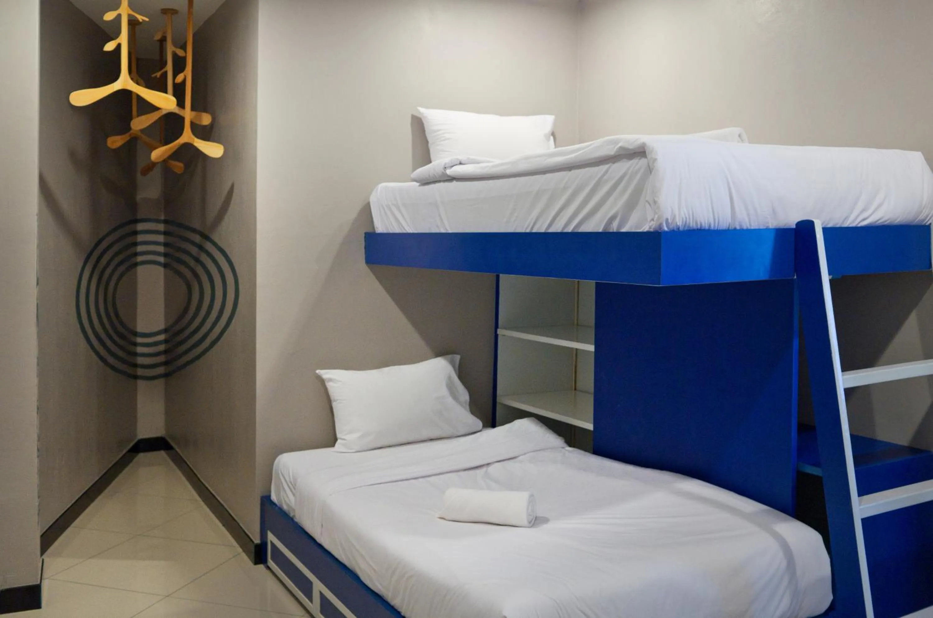 bunk bed, Bed in The Secret Service