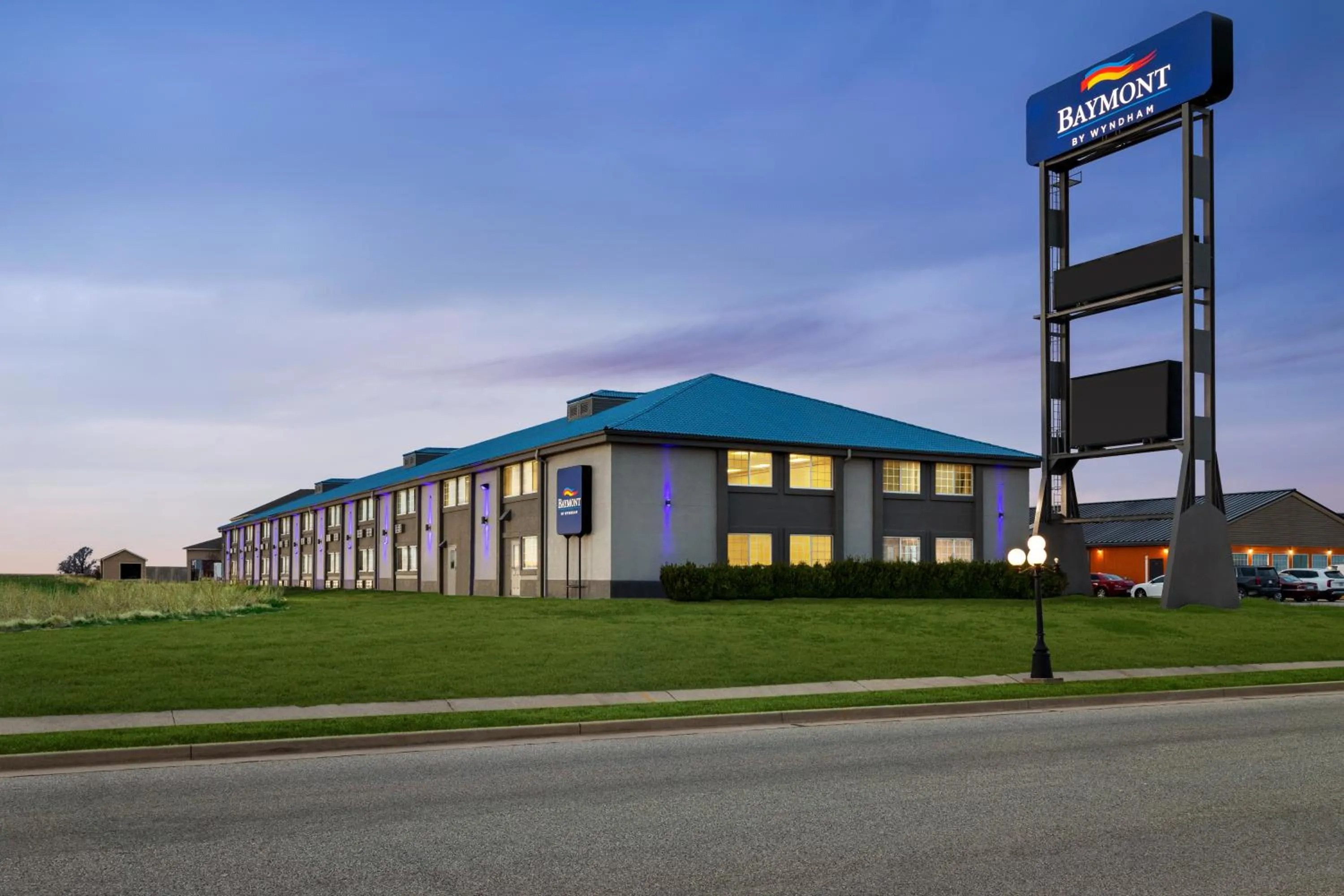 Property building in Baymont by Wyndham Blackwell I-35