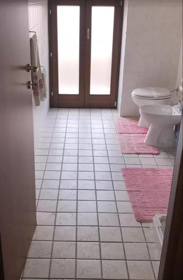 Shower in B&b Mantegna Irsina Mt