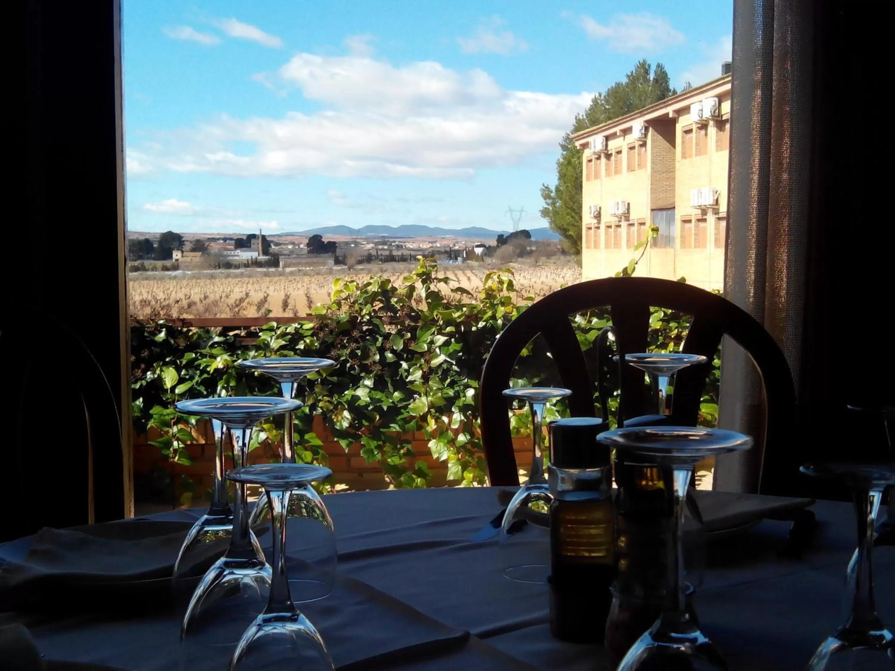 Restaurant/places to eat in Hotel-Motel Sol II