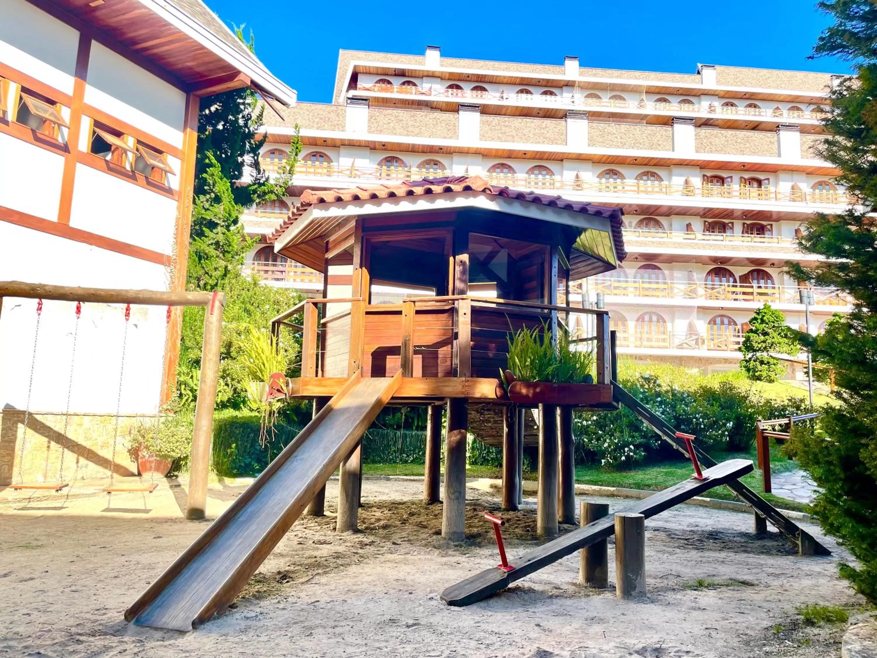 Property building, Children's Play Area in MineirINN l Piscina Aquecida e Hidro na Montanha