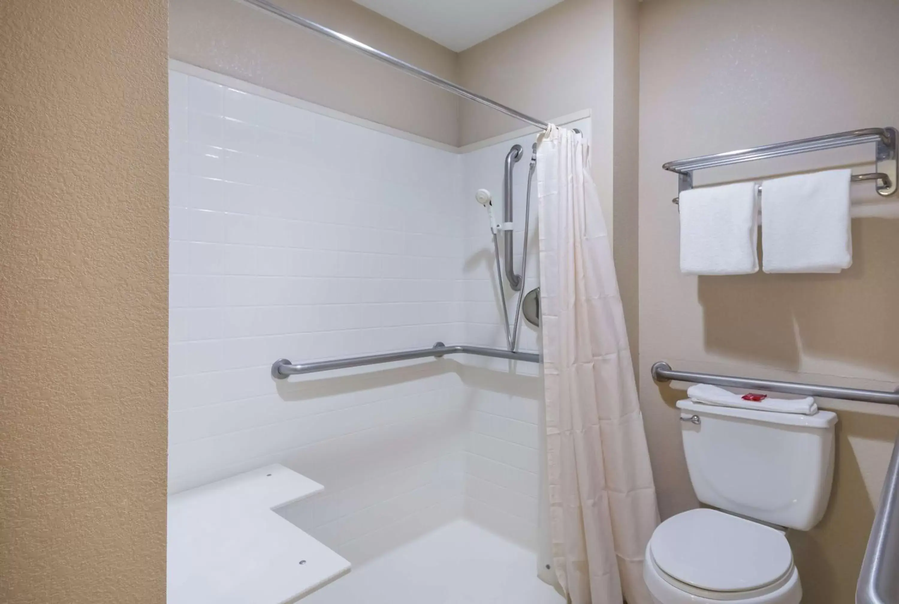 King Room with Mobility Accessible Roll-In Shower in SureStay Hotel by Best Western Rockdale King Room with Mobility Accessible Roll-In Shower in SureStay Hotel by Best Western Rockdale