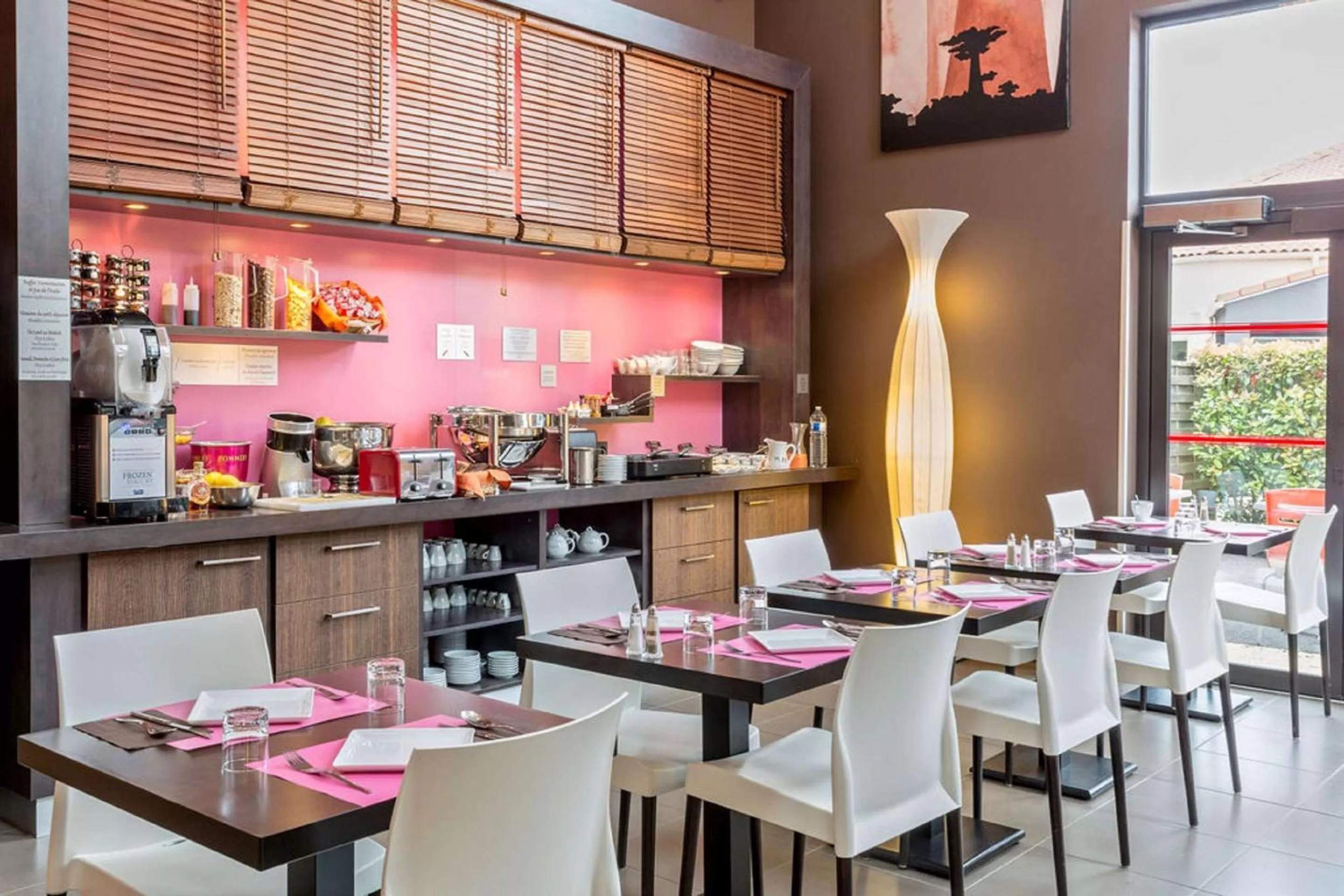 Restaurant/places to eat in Best Western Hotel Nuit De Retz Nantes Sud