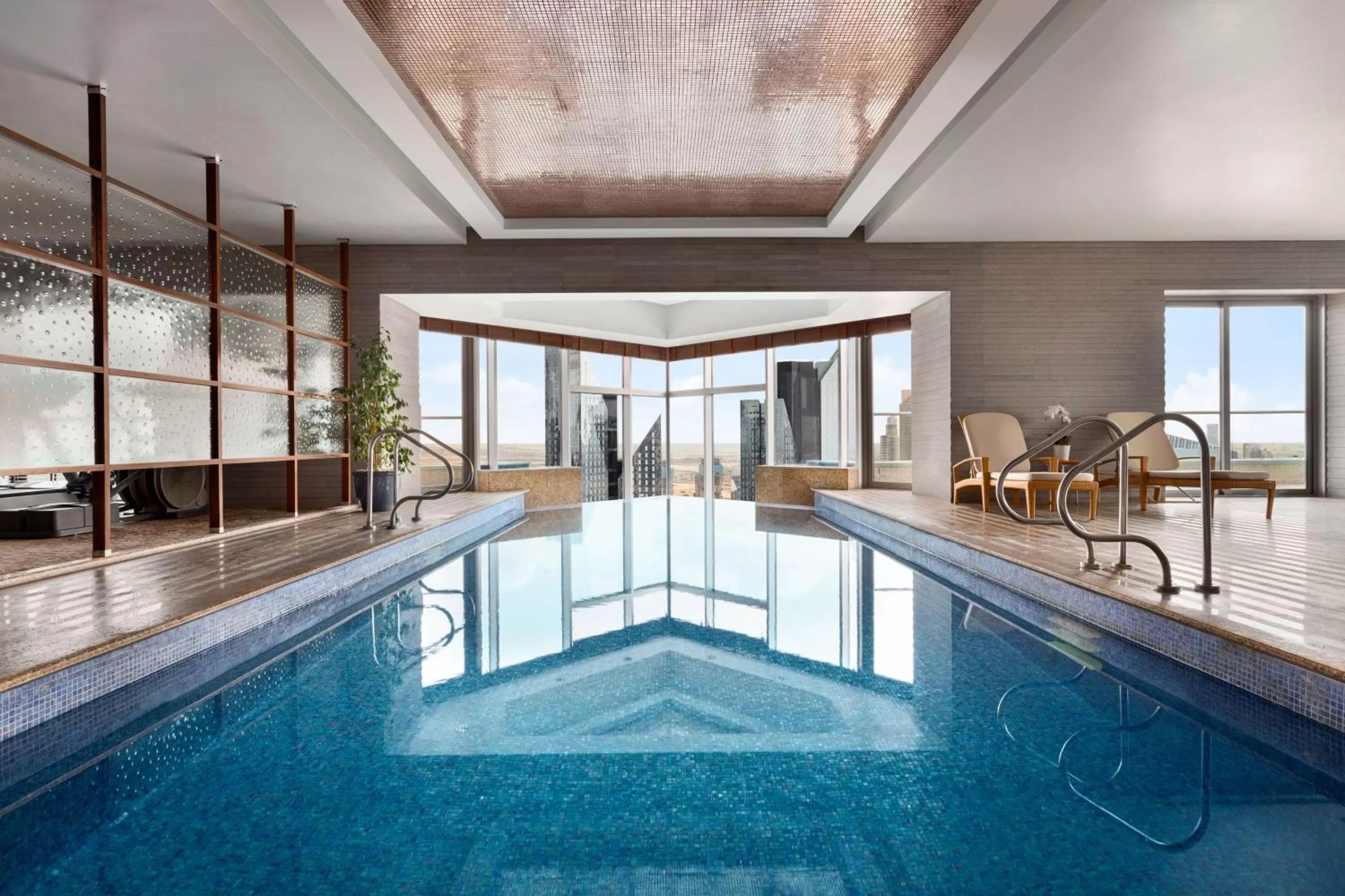 Pool view in Shangri-La Dubai