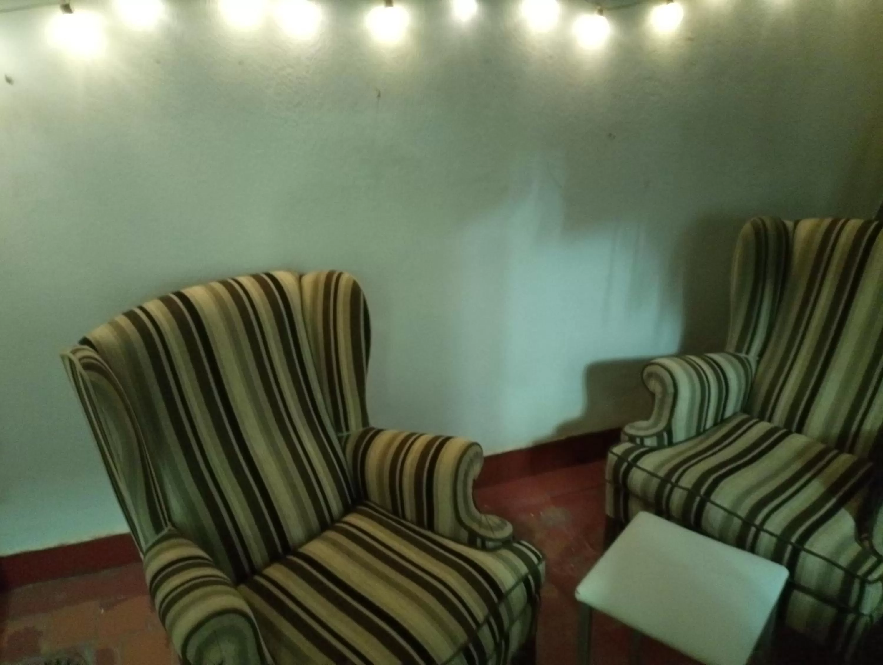 Seating Area in Habitación Centro Men Only