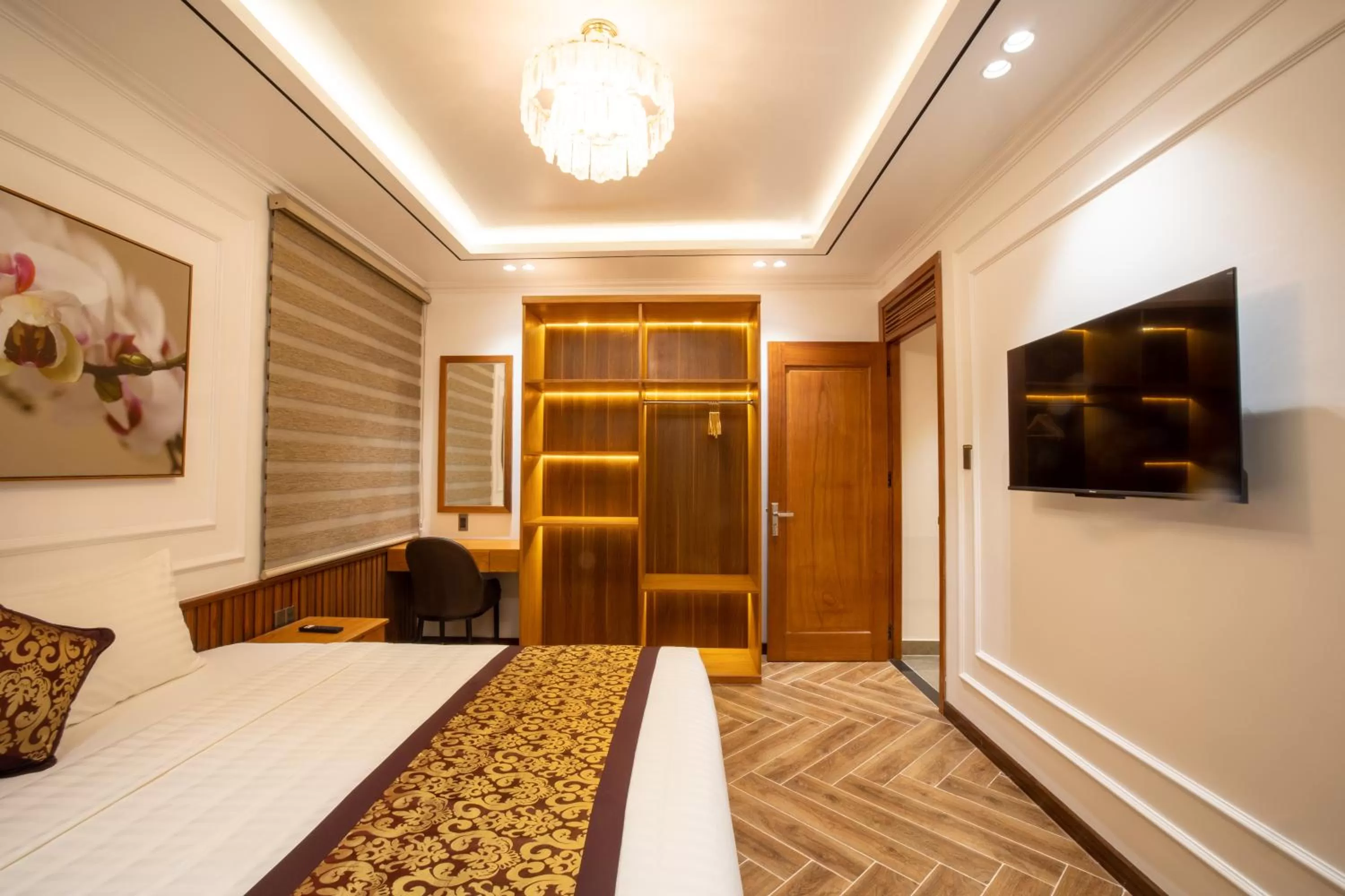 Bedroom, Bed in La Fleur Premium Central Apartment Hotel