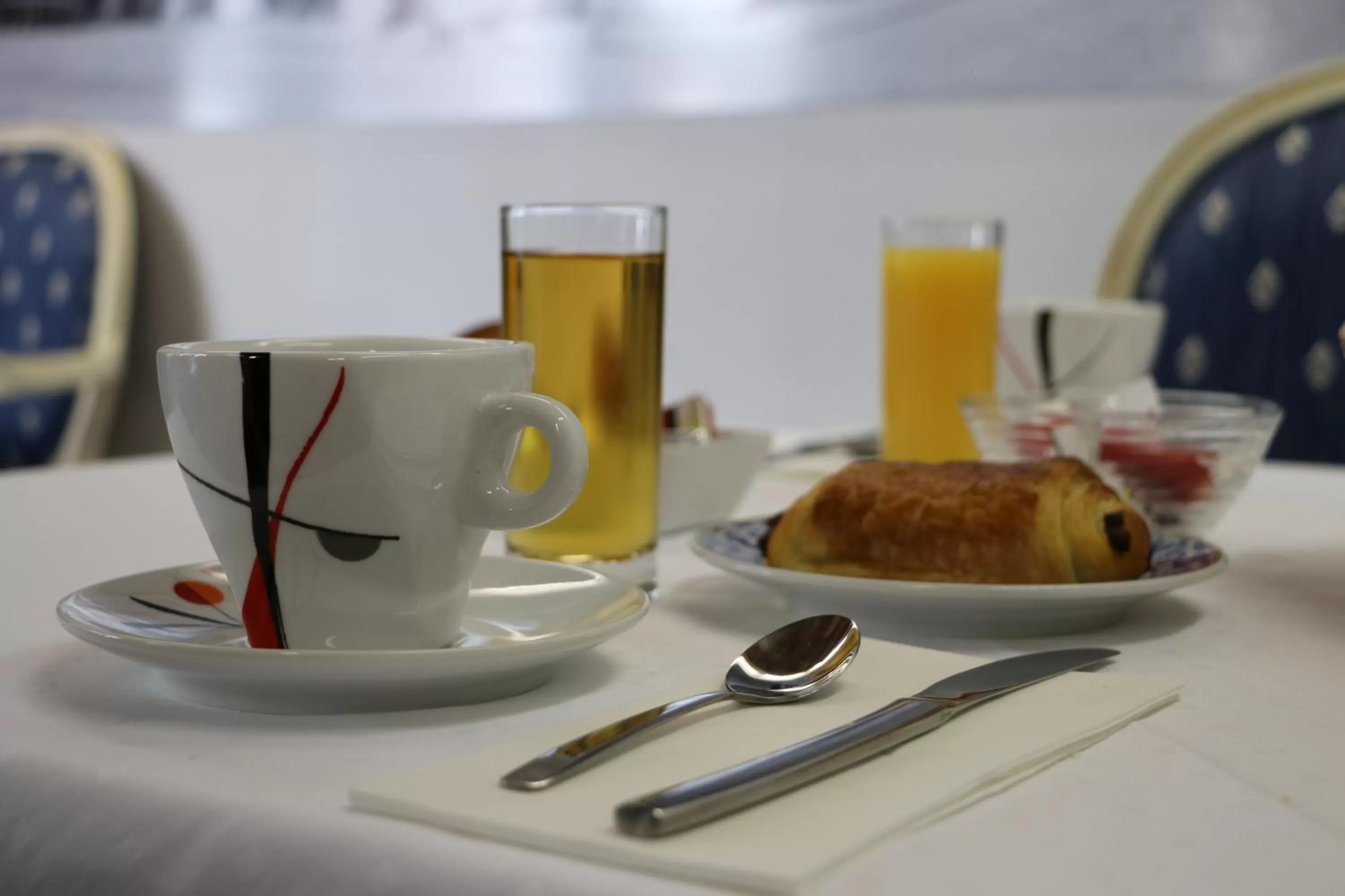 Breakfast in Hotel Eden