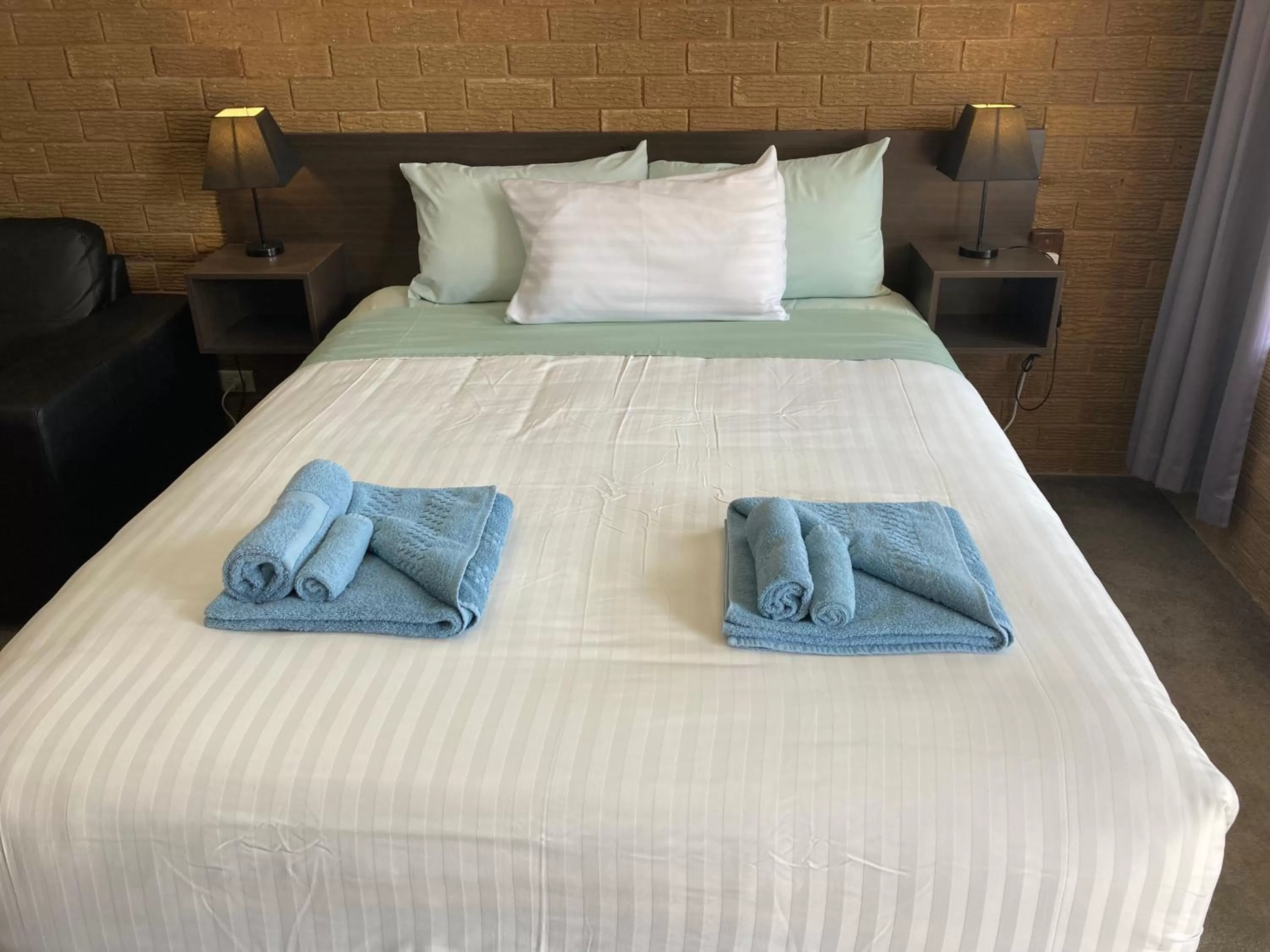 Bed in Camellia Motel