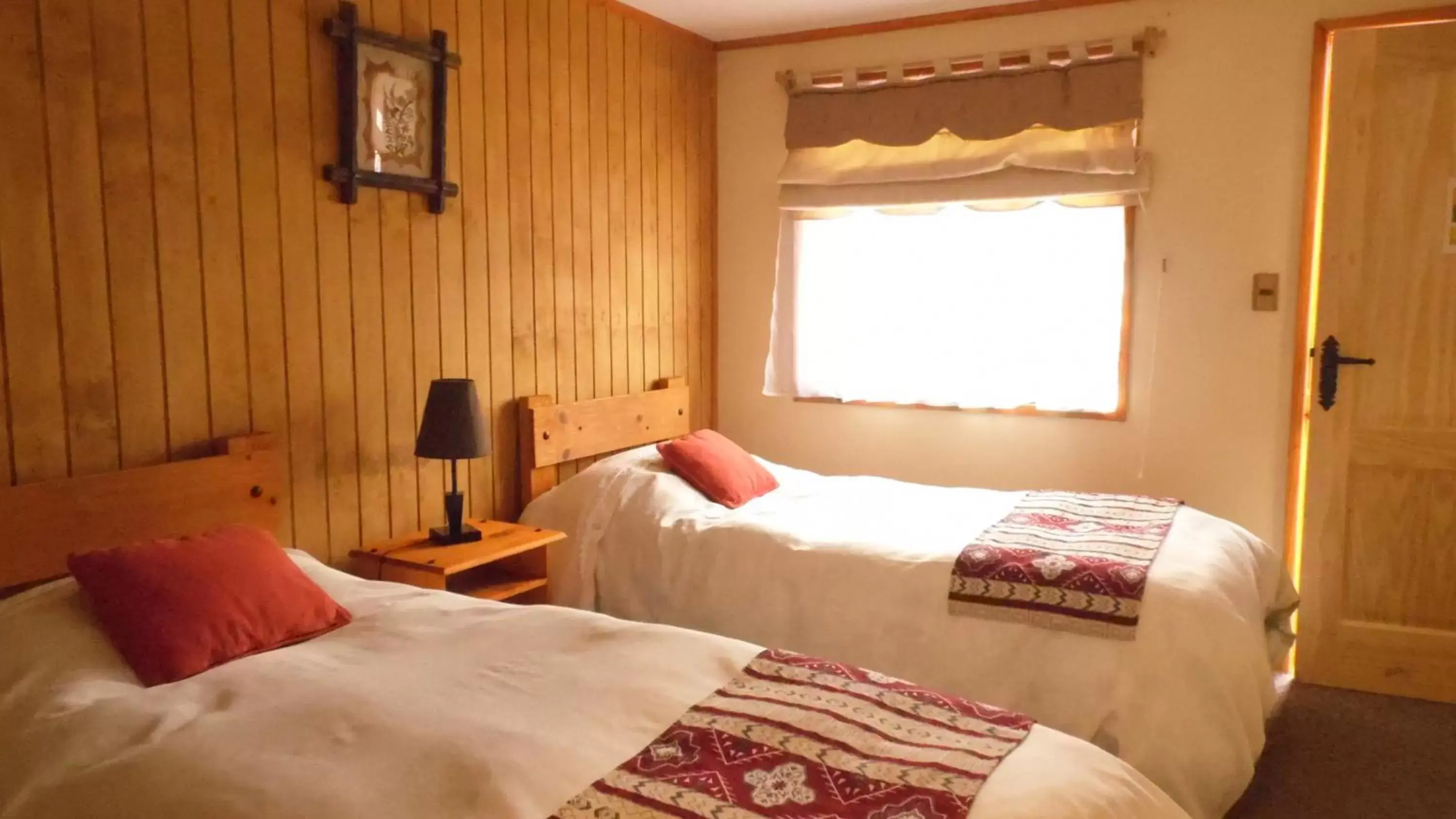 Twin Room in Big Bang Patagonia - Traveler Assistance Twin Room in Big Bang Patagonia - Traveler Assistance