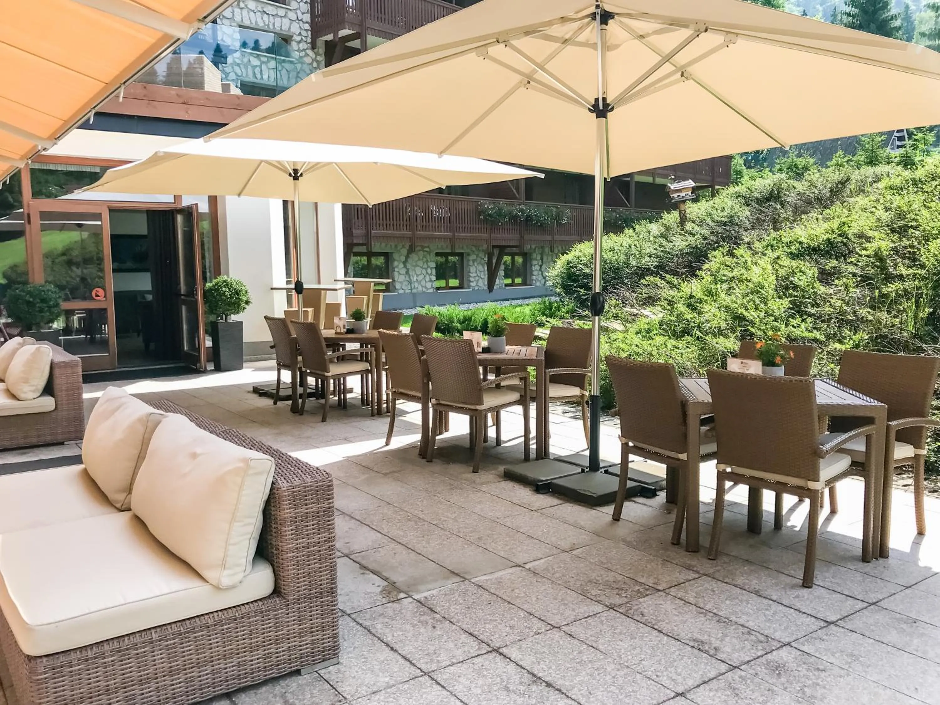 Property building in Teleferic Grand Hotel