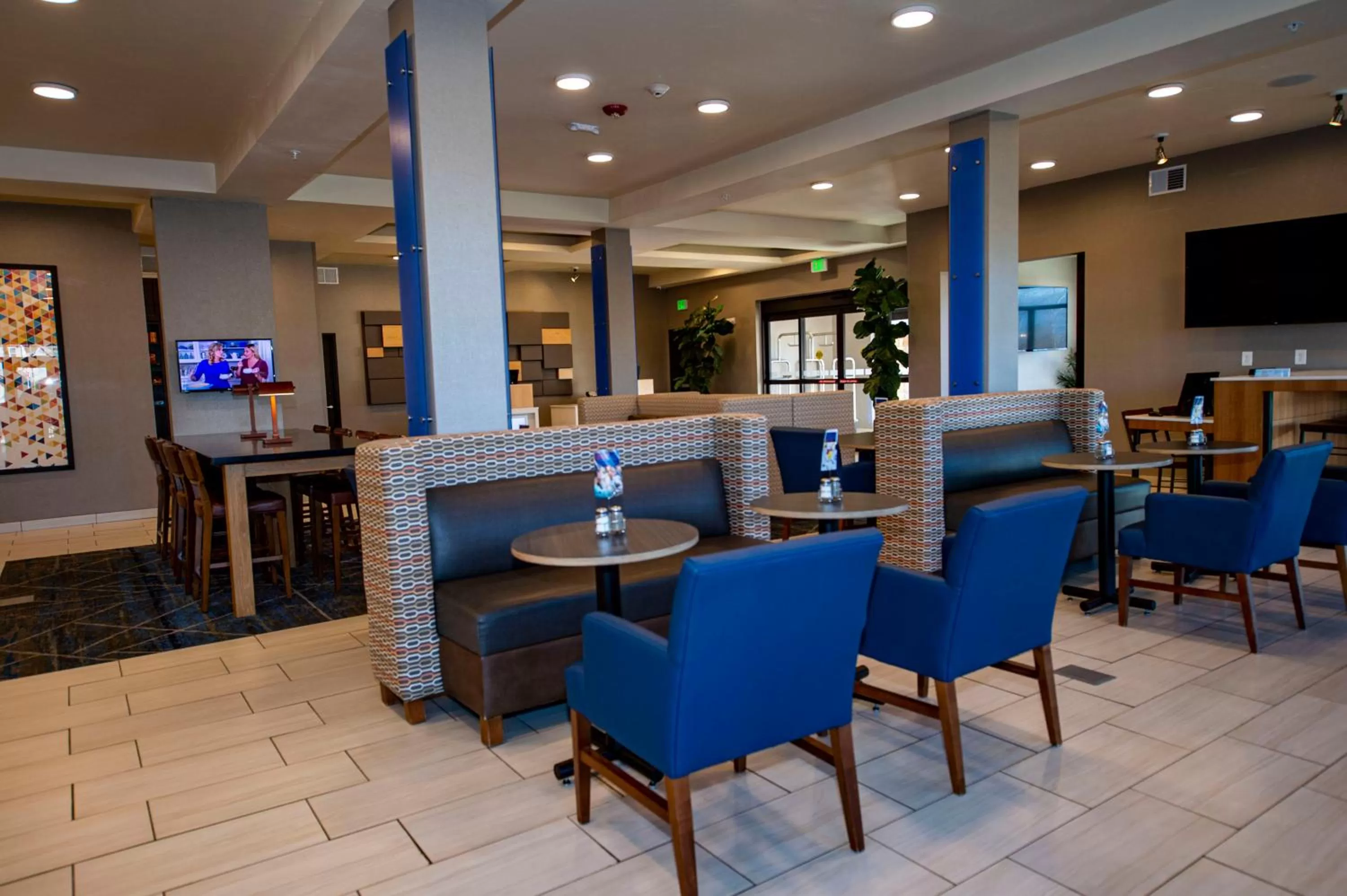 Breakfast in Holiday Inn Express & Suites - Colorado Springs AFA Northgate by IHG