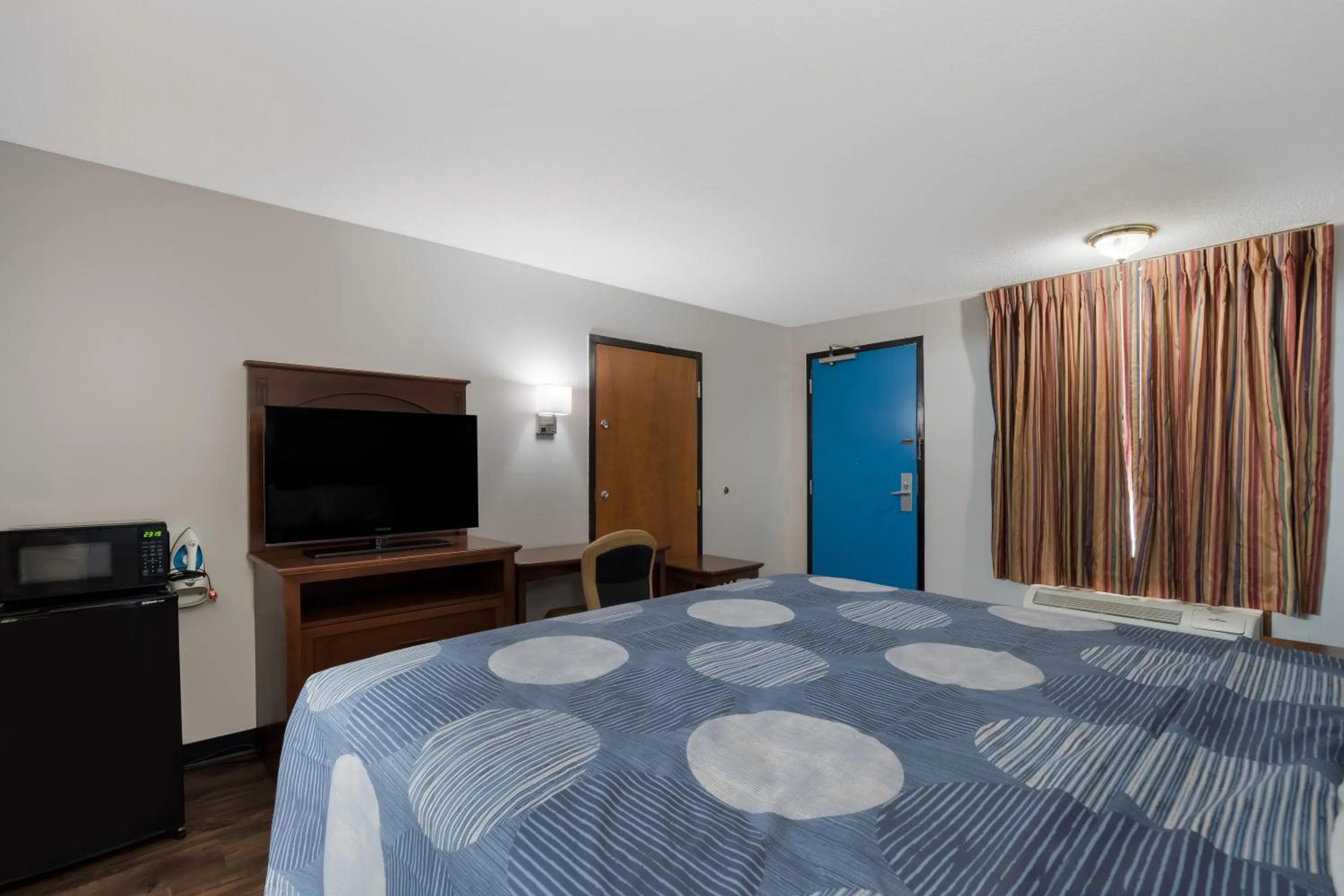 Bed in Rodeway Inn Augusta West - Fort Gordon