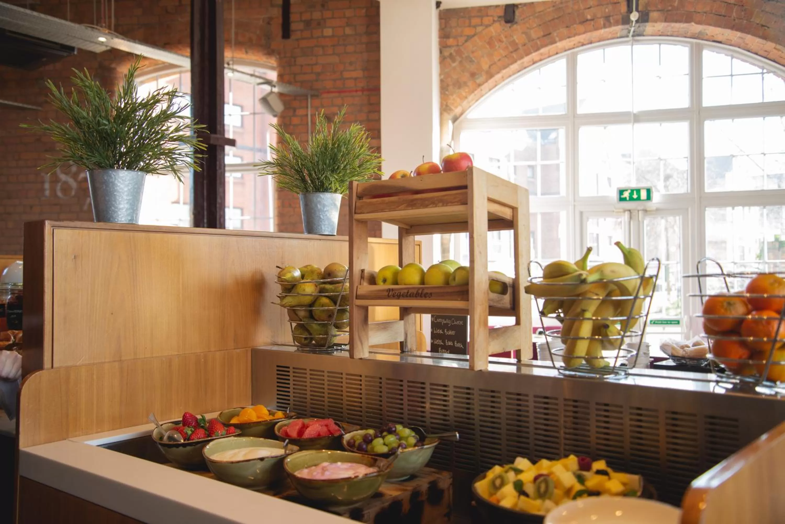 Food and drinks in Novotel Cardiff Centre