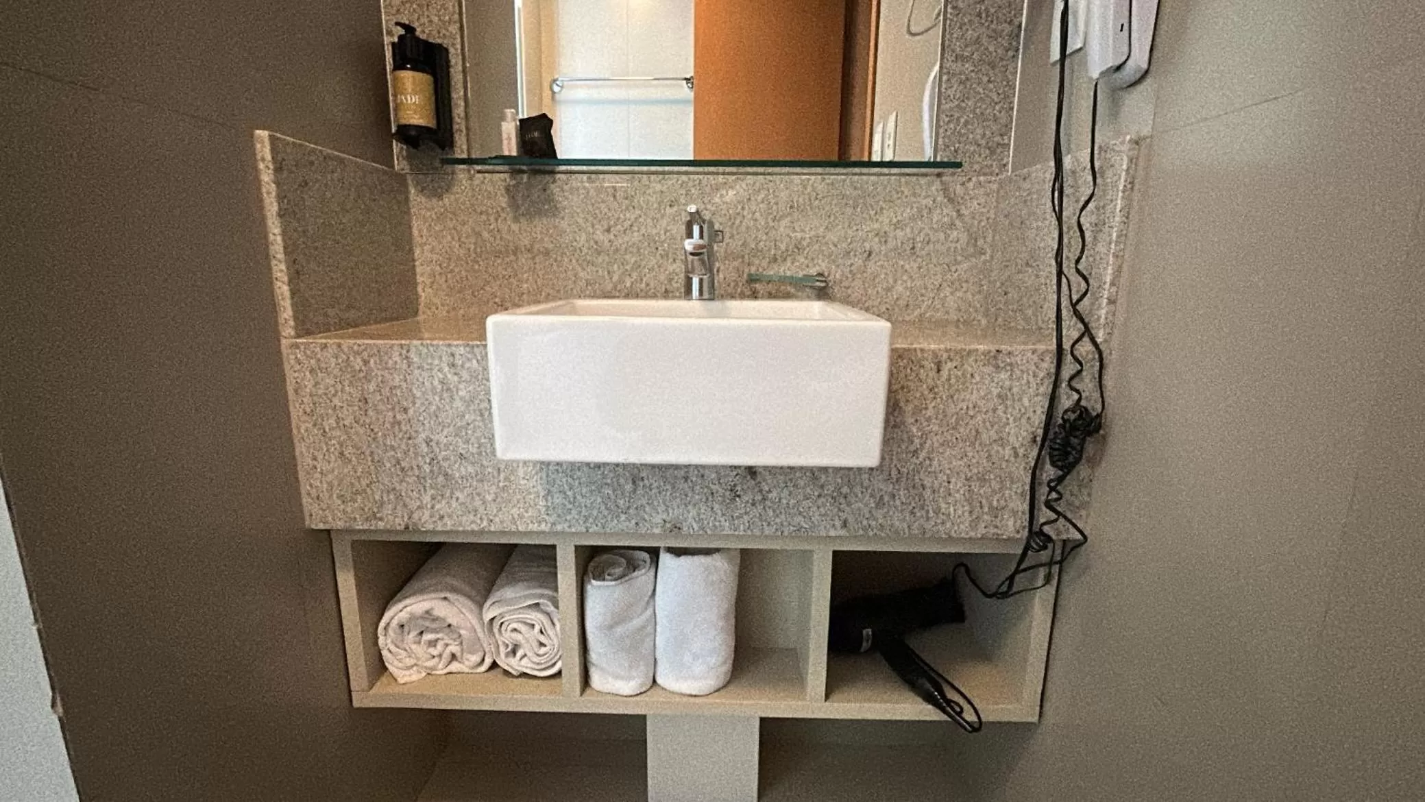 Bathroom in Jade Hotel Brasília