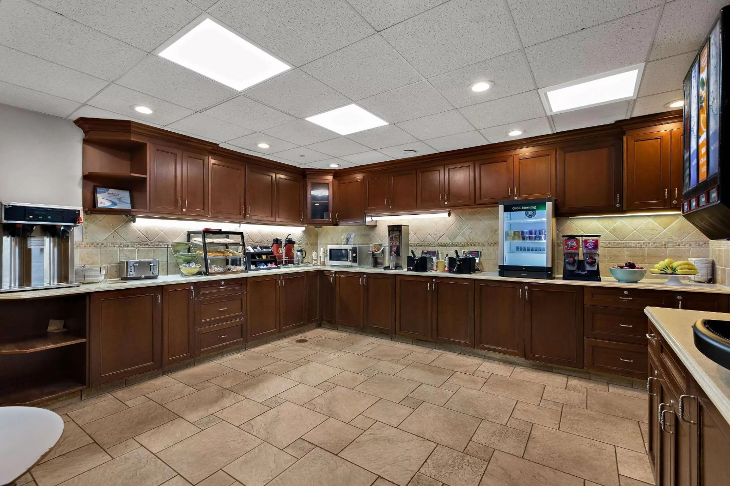 Breakfast in Quality Inn Wayne - Fairfield Area