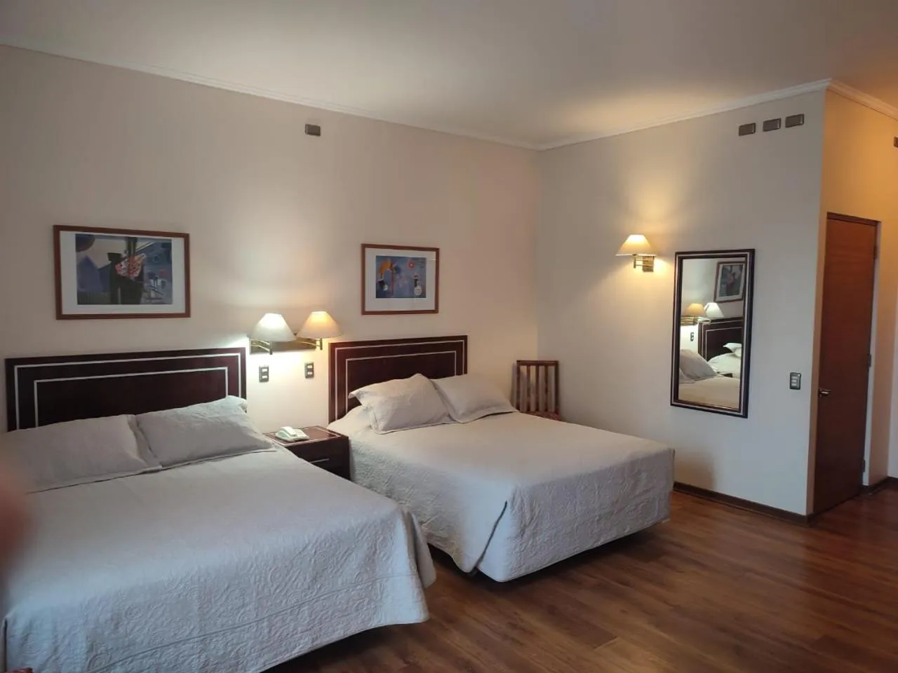Deluxe Queen Suite in Hotel Francisco De Aguirre