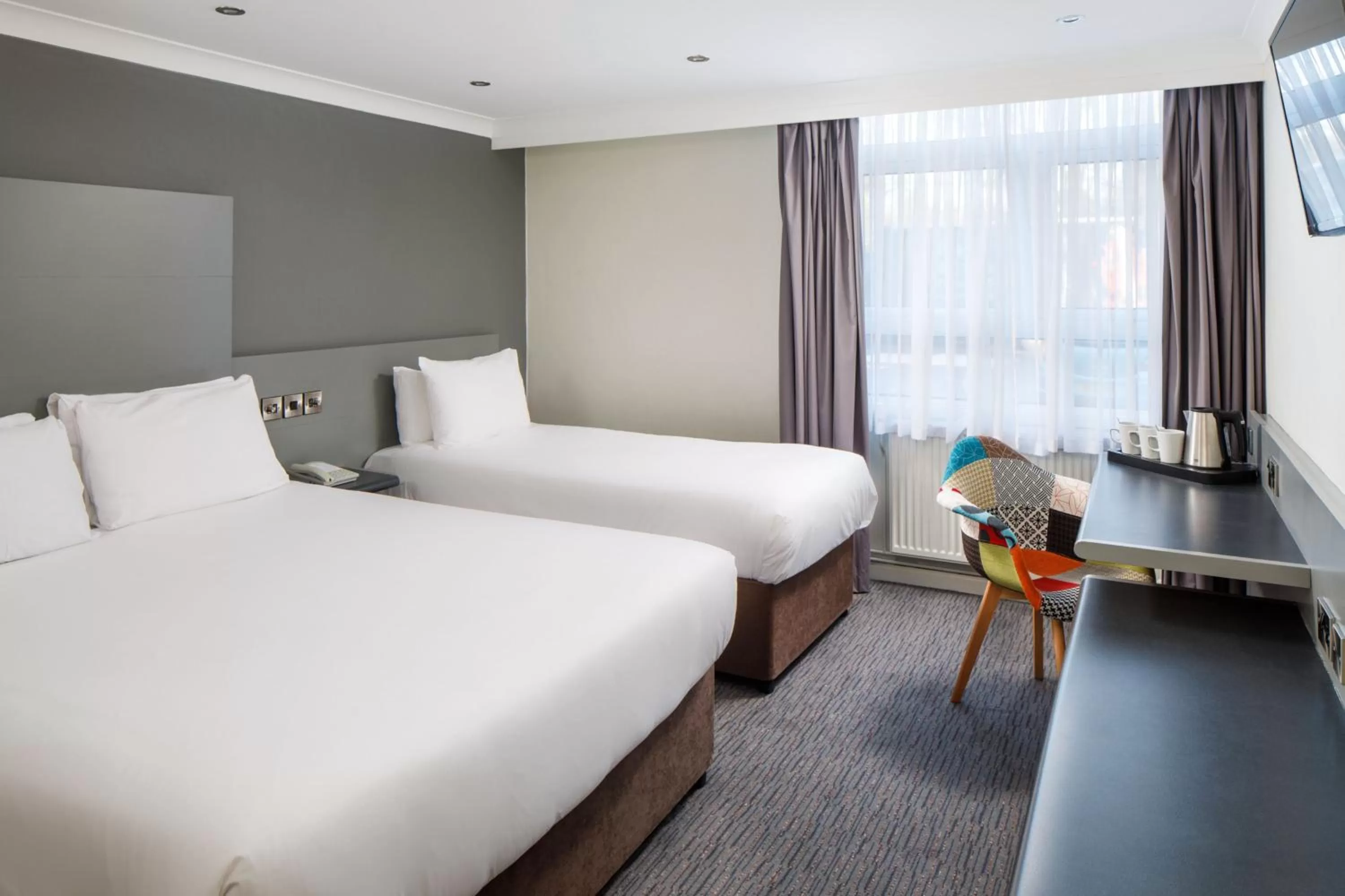 Bed in Mercure Chester Abbots Well Hotel