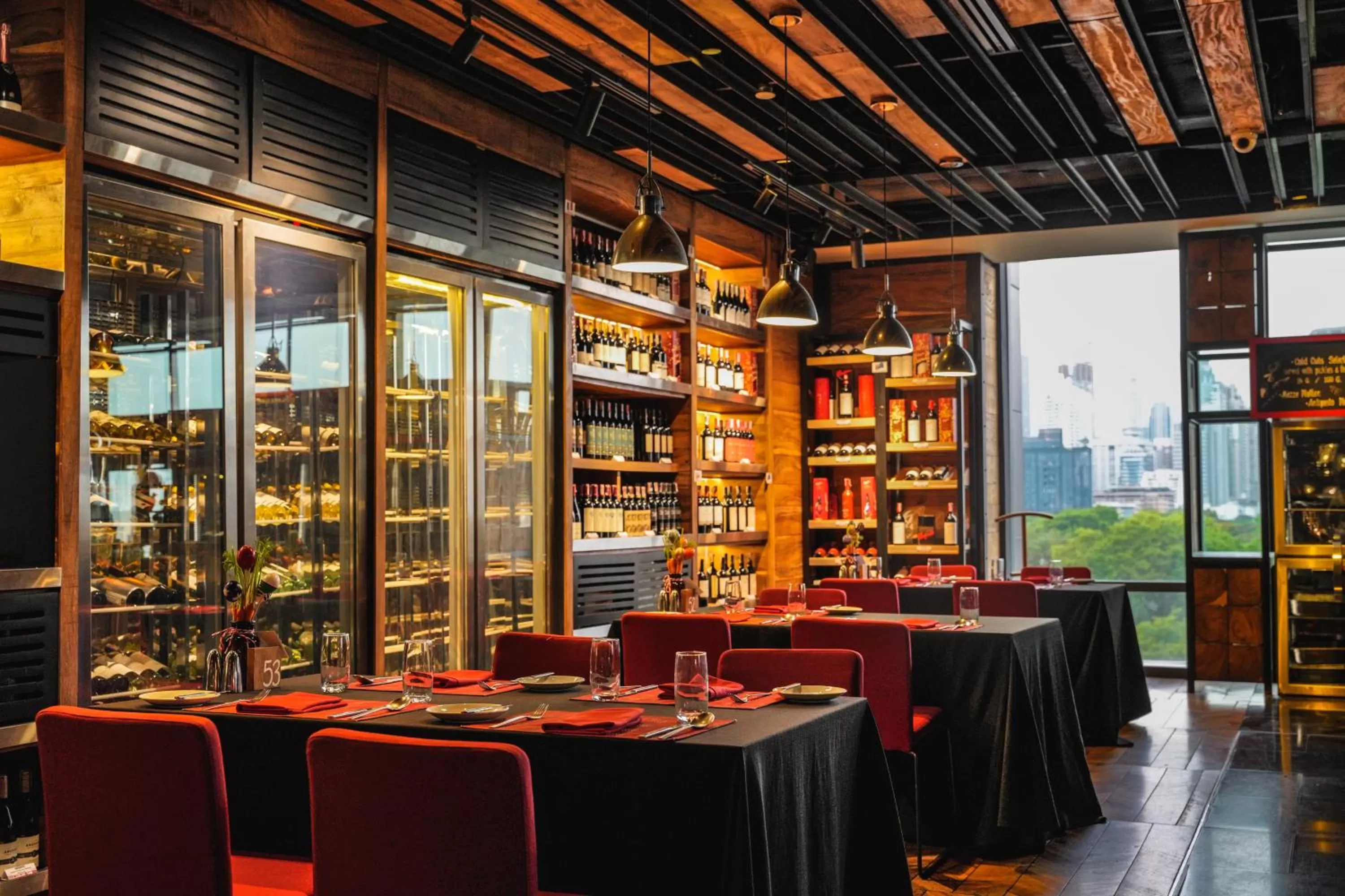 Restaurant/places to eat in SO/ Bangkok